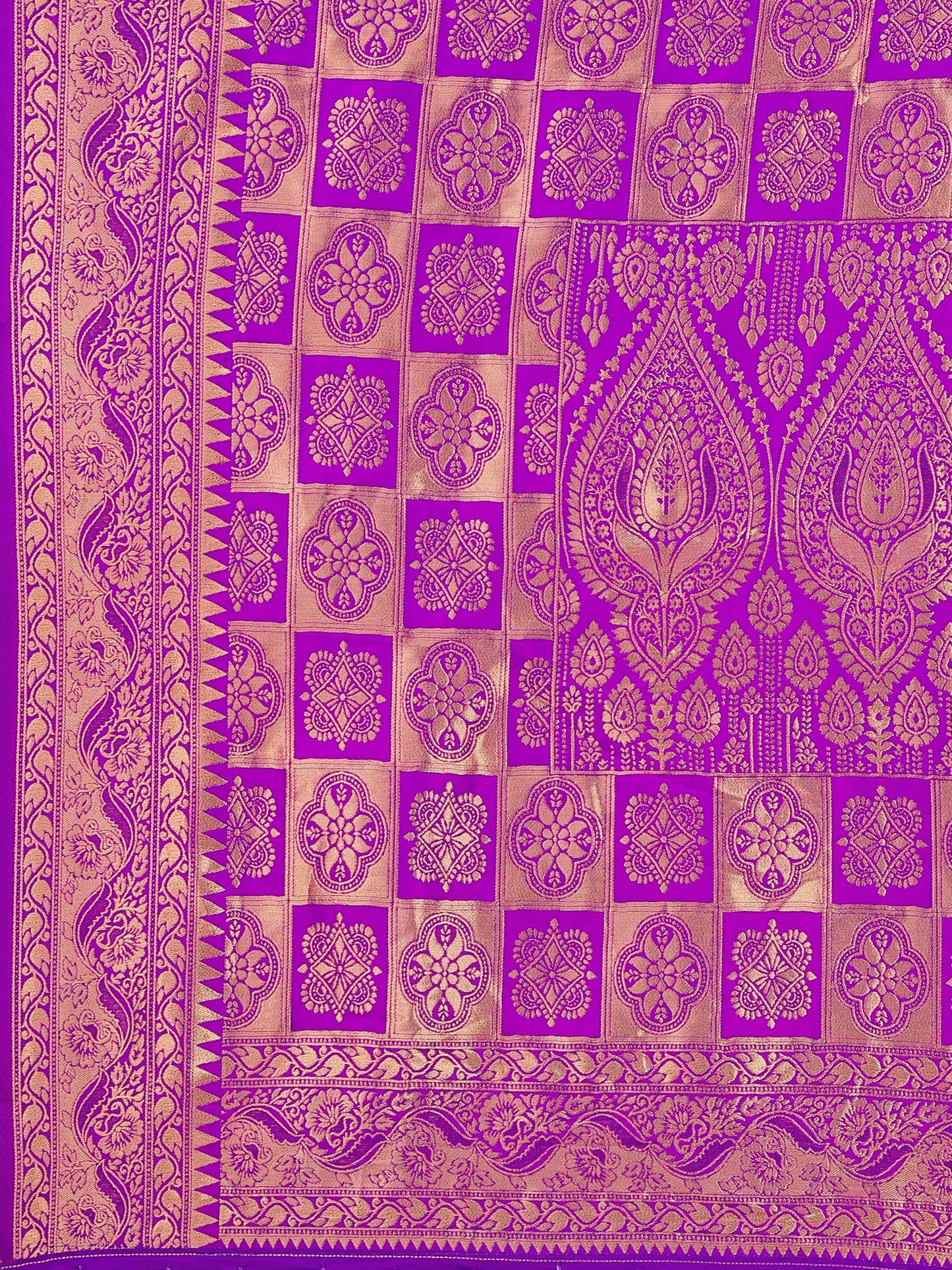 Excellent Sea Blue and Coral Silk Saree with Intricate Zari Work