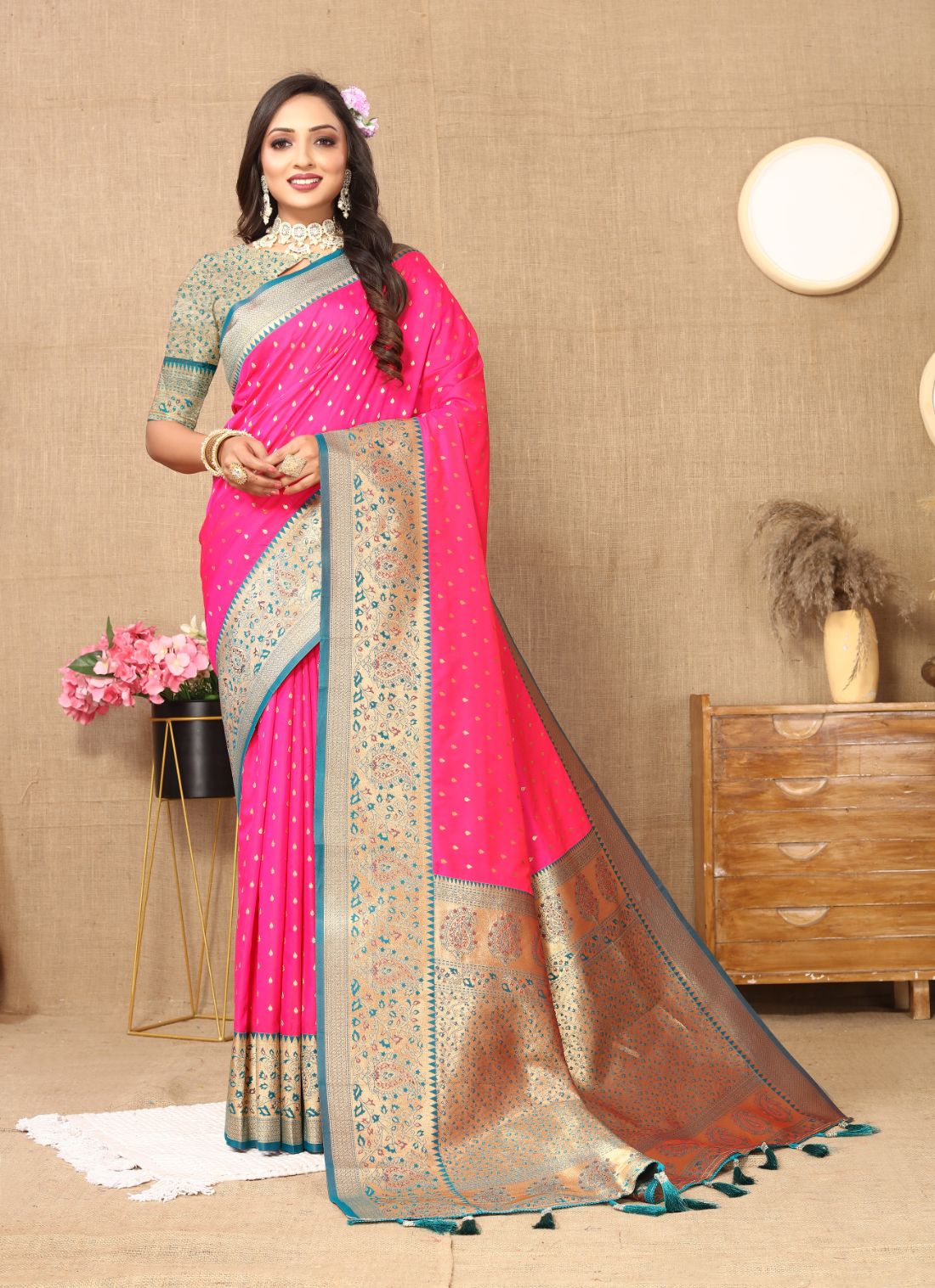 Pink Color Exclusive Soft Silk Zari Woven Work With Rich Pallu and Contrast Border With Tessels Women's Saree with Unstiched Blouse Pieces.