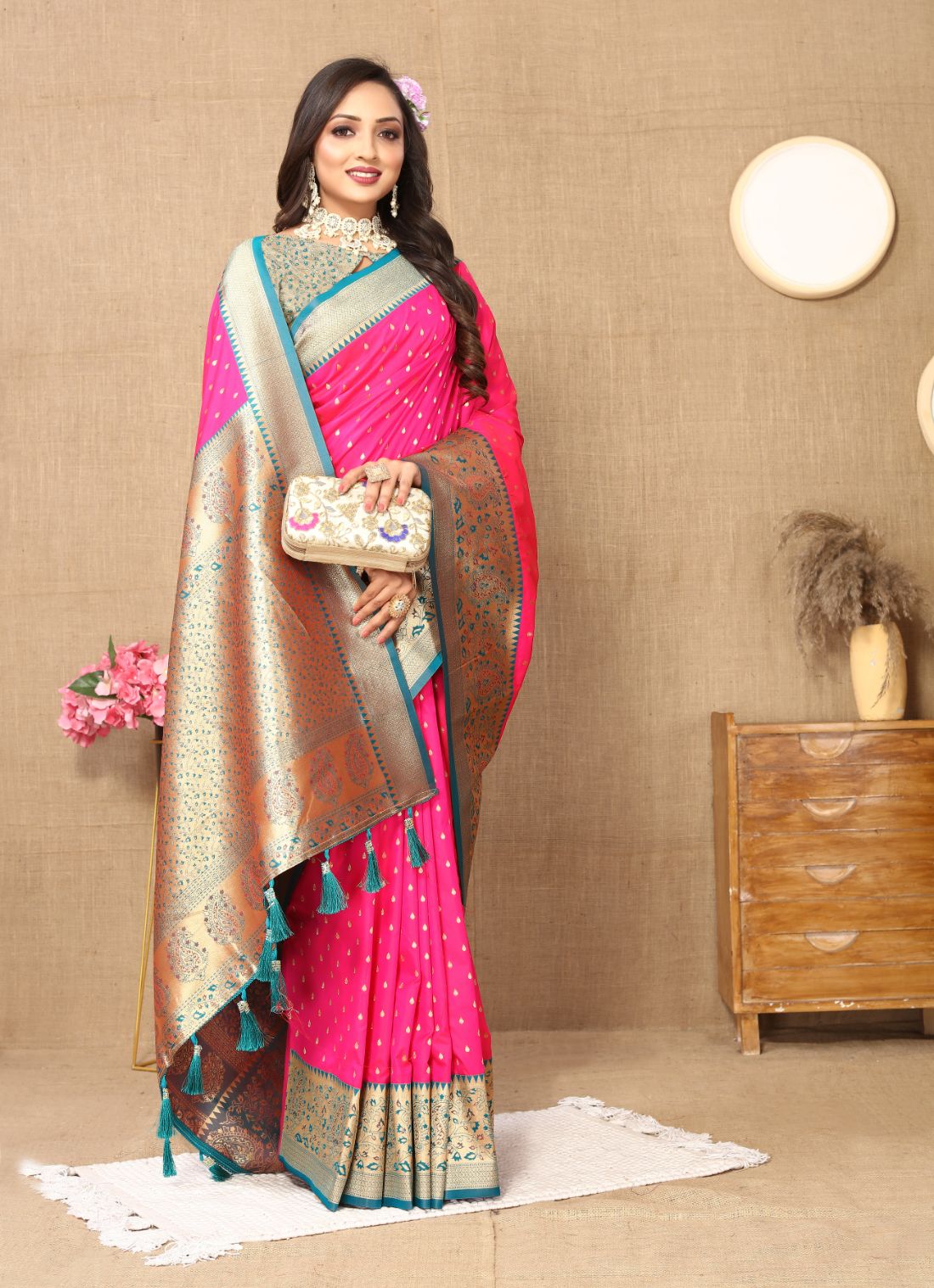 Pink Color Exclusive Soft Silk Zari Woven Work With Rich Pallu and Contrast Border With Tessels Women's Saree with Unstiched Blouse Pieces.
