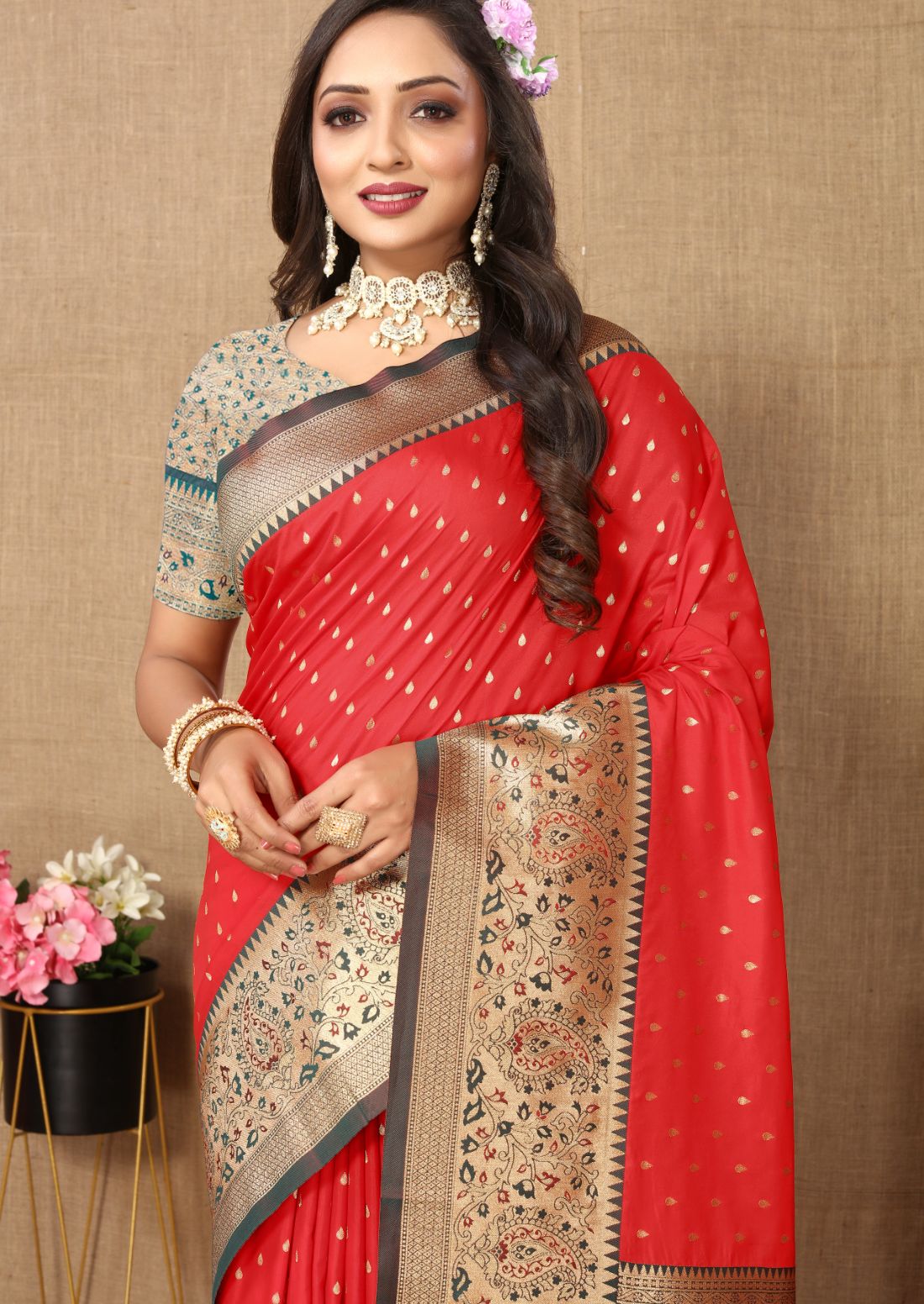 Red Color Exclusive Soft Silk Zari Woven Work With Rich Pallu and Contrast Border With Tessels Women's Saree with Unstiched Blouse Pieces