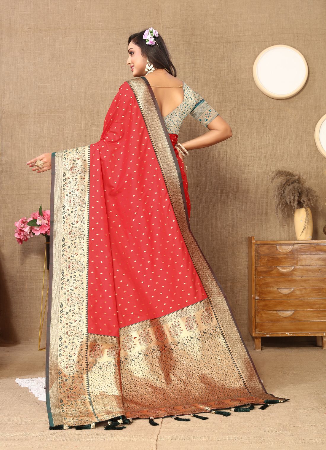 Red Color Exclusive Soft Silk Zari Woven Work With Rich Pallu and Contrast Border With Tessels Women's Saree with Unstiched Blouse Pieces