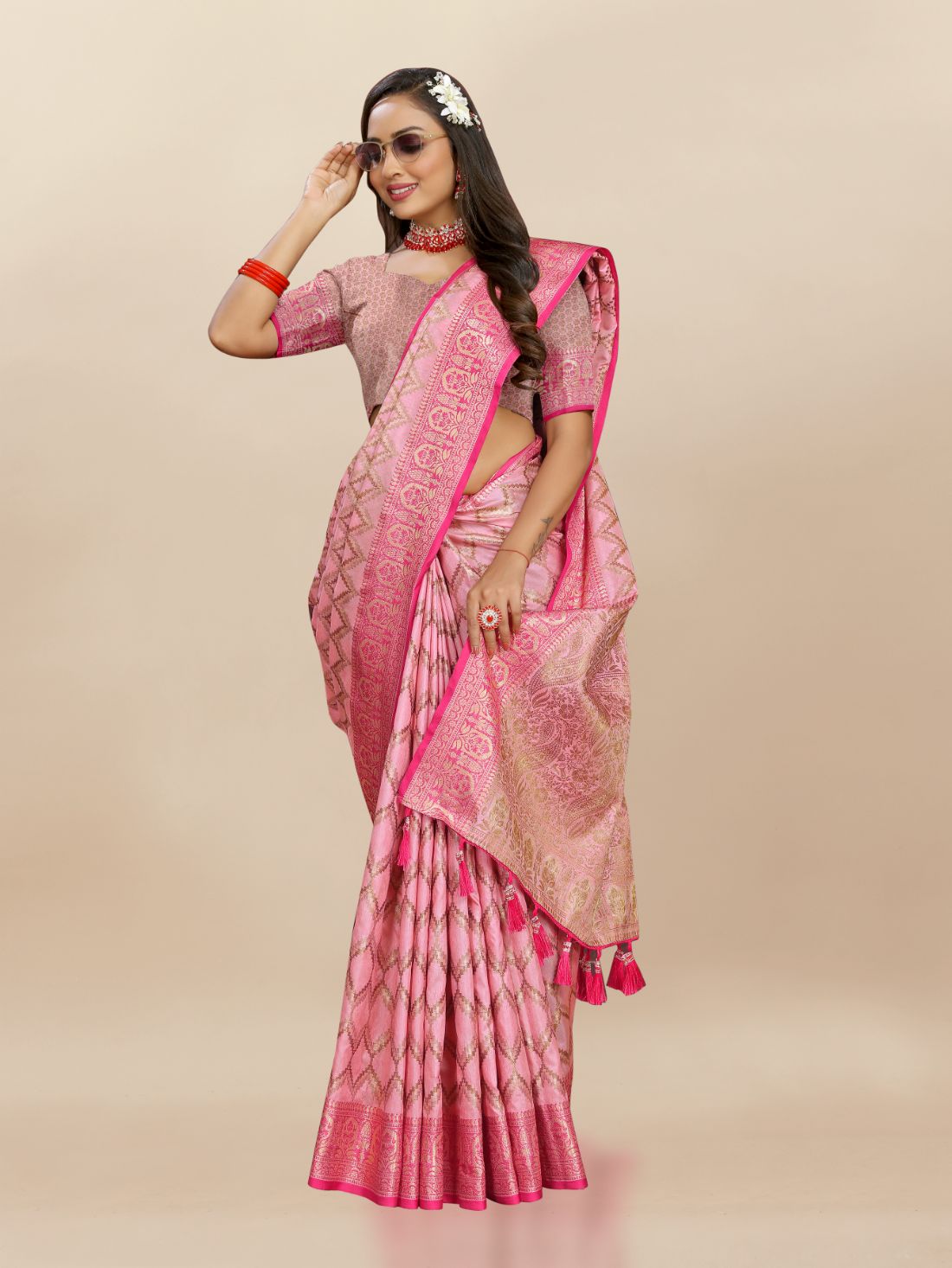 Pink Color Soft katan silk saree with copper zari weawing design and Rich Zari weawing Pallu with Unstiched Blouse piece.