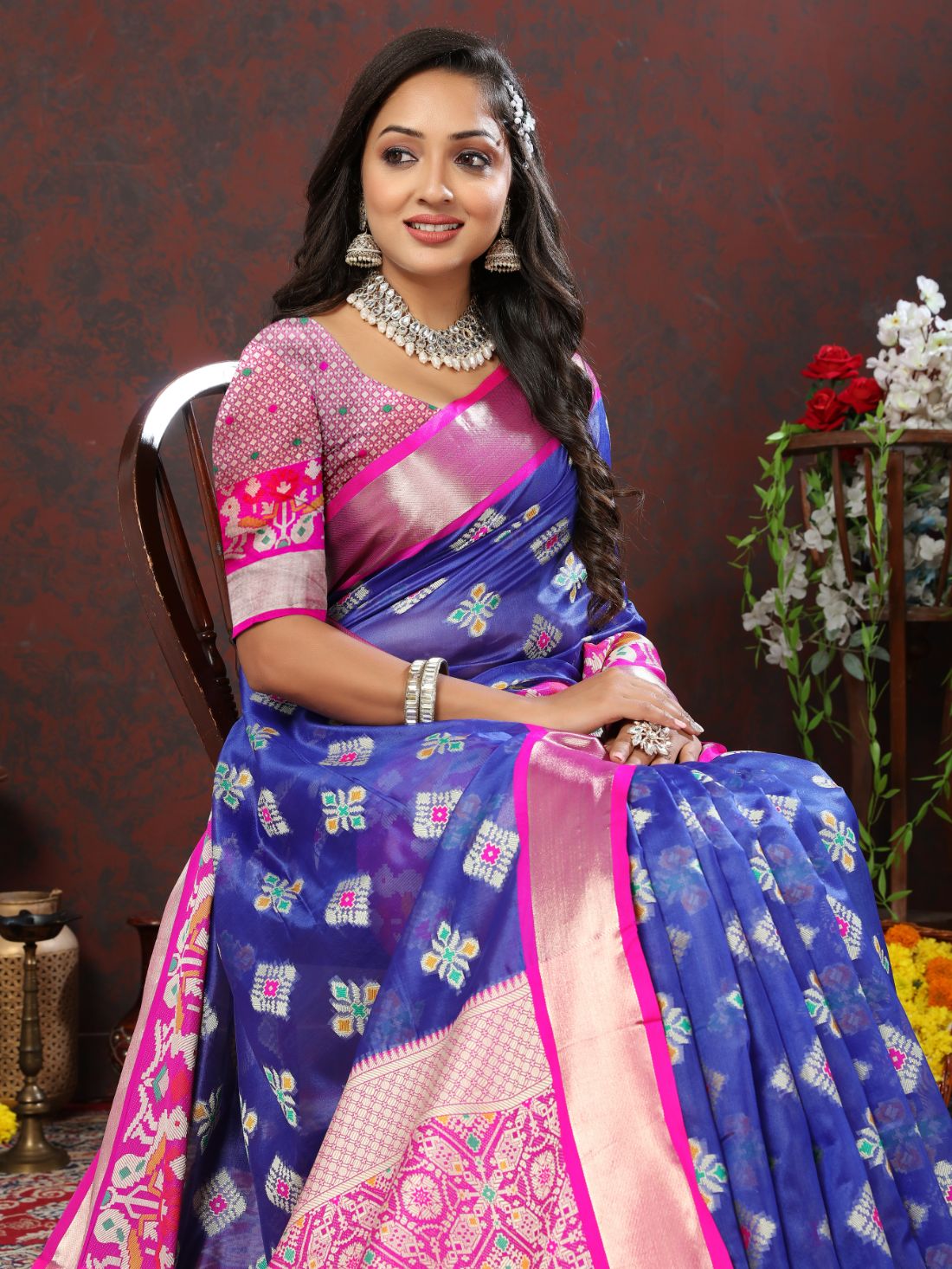 Royal Blue & Pink Color Women’s Zari Woven Designer Soft Organza Silk Saree and Rich Pallu Weawing Unstitched Blouse With Blouse Piece.
