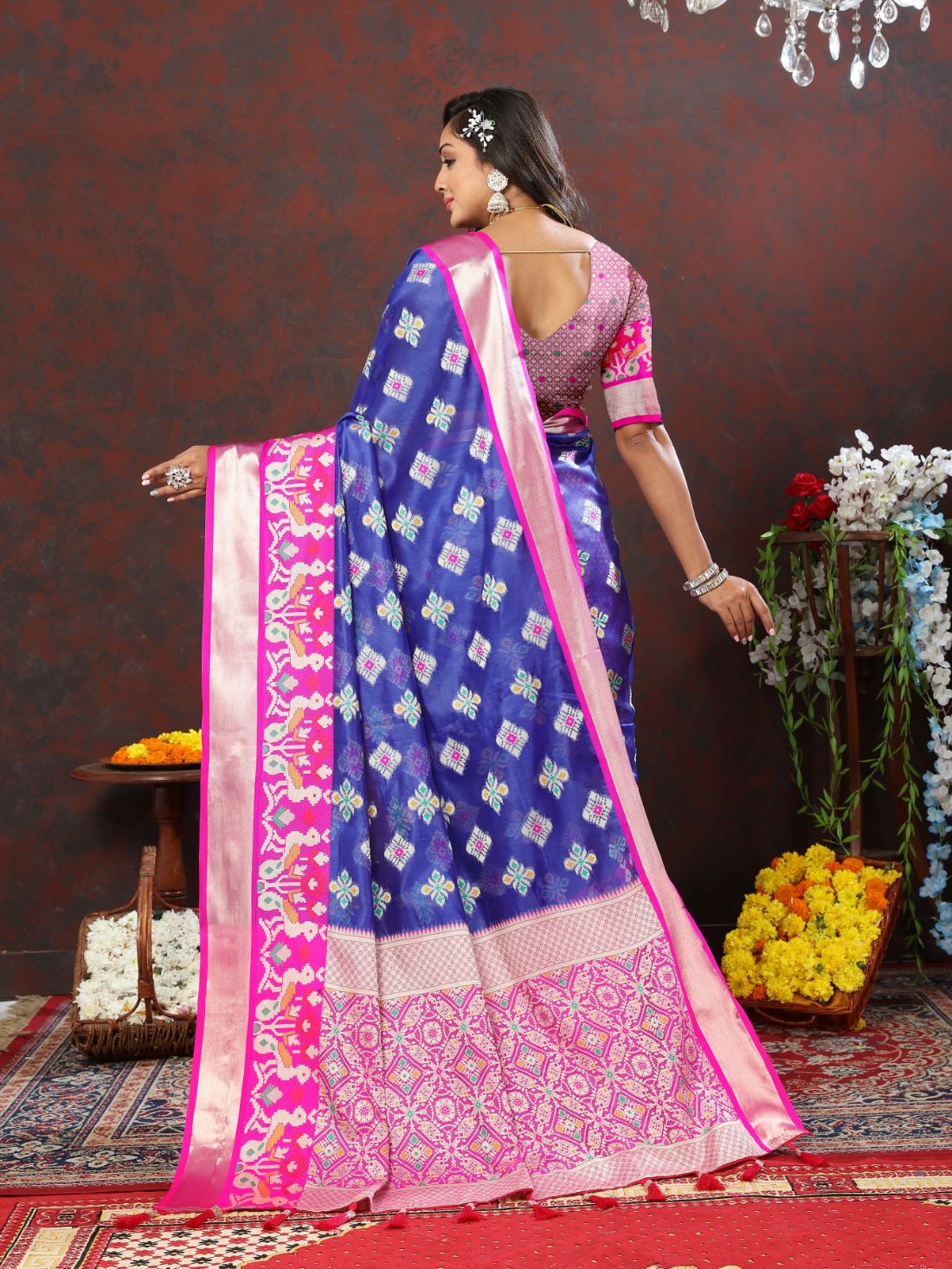 Royal Blue & Pink Color Women’s Zari Woven Designer Soft Organza Silk Saree and Rich Pallu Weawing Unstitched Blouse With Blouse Piece.