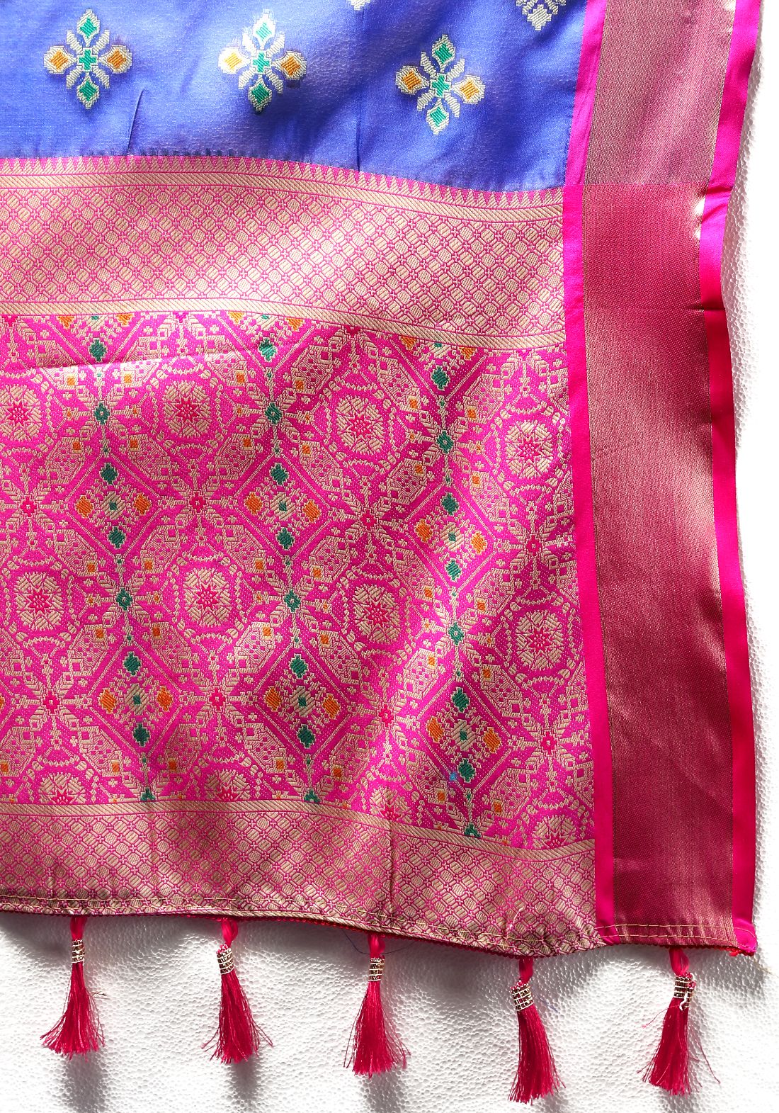 Royal Blue & Pink Color Women’s Zari Woven Designer Soft Organza Silk Saree and Rich Pallu Weawing Unstitched Blouse With Blouse Piece.
