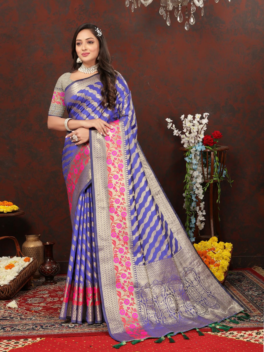 Royal Blue Color Exclusive Soft Silk Zari Woven Work With Rich Pallu and Contrast Border With Tessels Women's Saree with Unstiched Blouse Pieces.