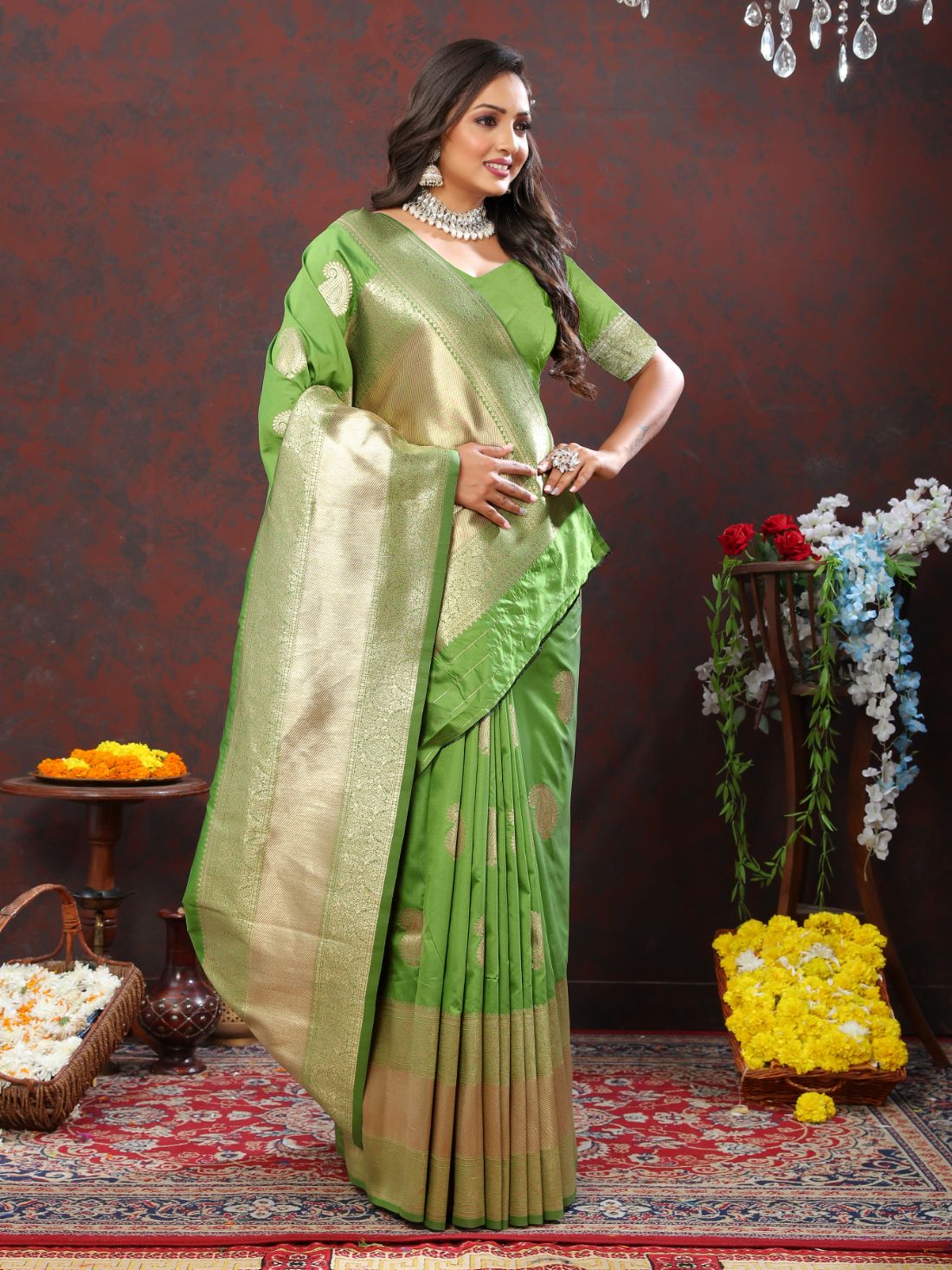 Light Green Color Exclusive Soft Silk Zari Woven Work With Rich Pallu and Contrast Border With Tessels Women's Saree with Unstiched Blouse Pieces.