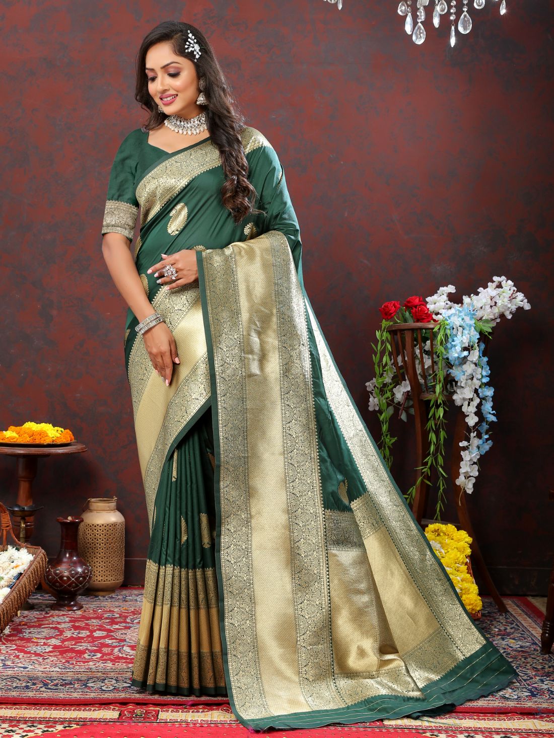 Dark Green Color Exclusive Soft Silk Zari Woven Work With Rich Pallu and Contrast Border With Tessels Women's Saree with Unstiched Blouse Pieces.