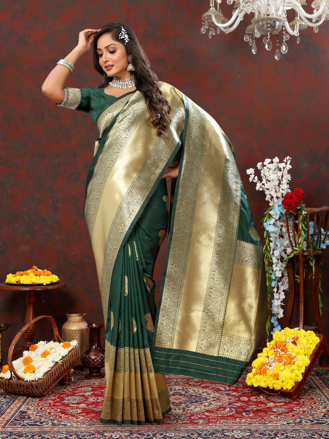 Dark Green Color Exclusive Soft Silk Zari Woven Work With Rich Pallu and Contrast Border With Tessels Women's Saree with Unstiched Blouse Pieces.