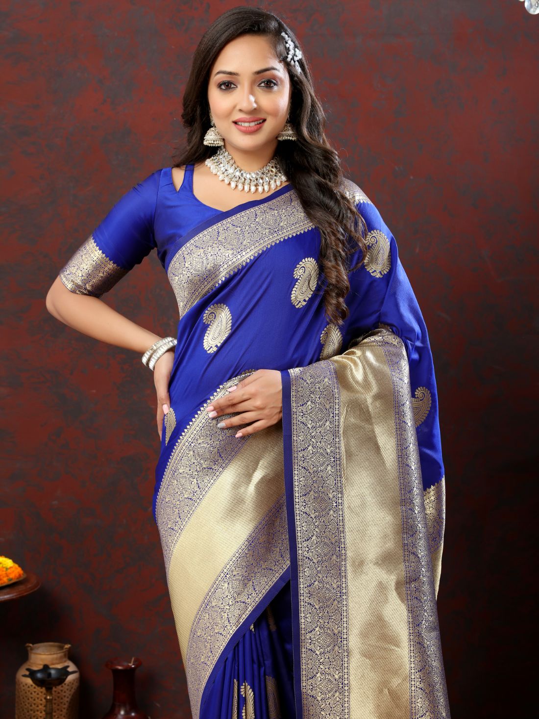 Royal Blue Color Exclusive Soft Silk Zari Woven Work With Rich Pallu and Contrast Border With Tessels Women's Saree with Unstiched Blouse Pieces.