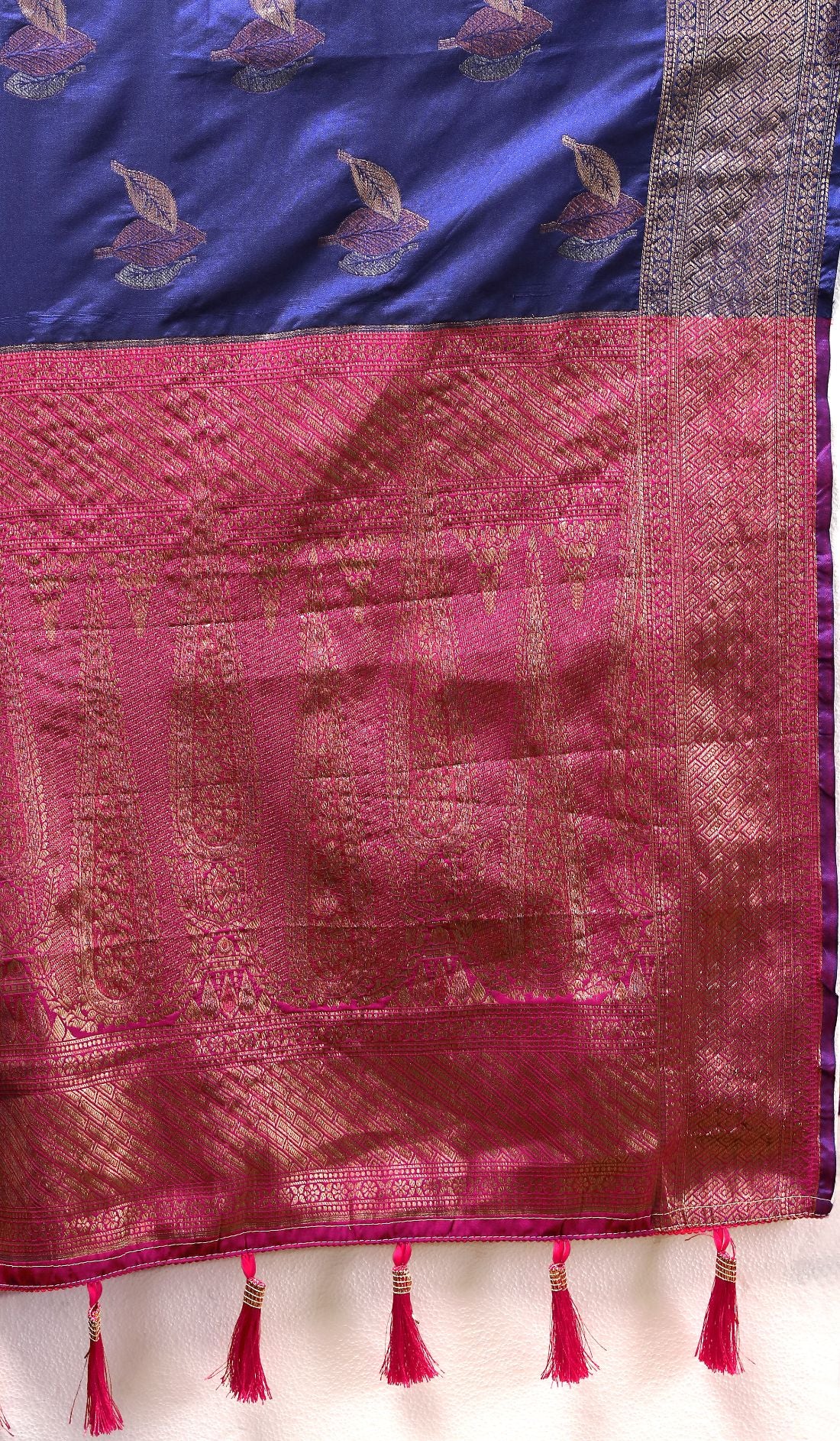 Nevy Blue Color Exclusive Soft Silk Zari Woven Work With Rich Pallu and Contrast Border With Tessels Women's Saree with Unstiched Blouse Pieces.