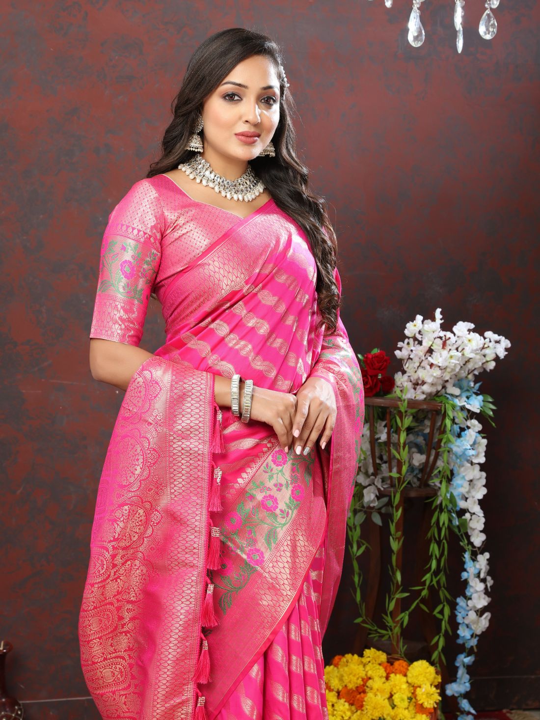 Pink Color Exclusive Soft Silk Zari Woven Work With Rich Pallu and Contrast Border With Tessels Women's Saree with Unstiched Blouse Pieces.