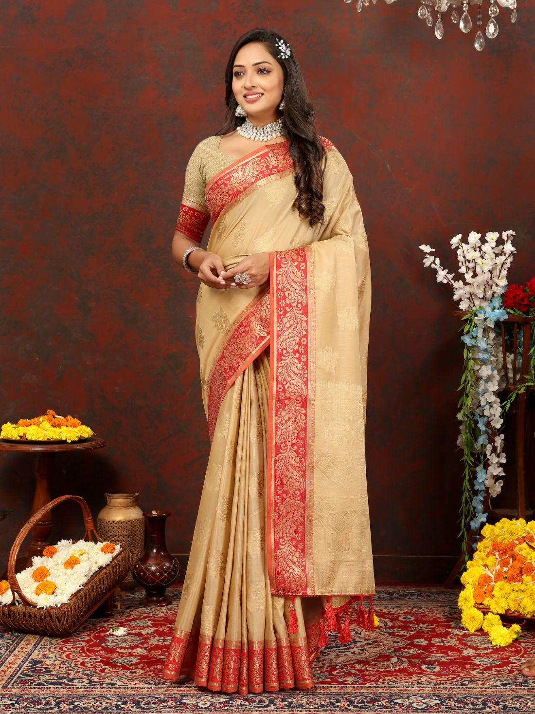 Cream Soft Cotton Silk Saree With Zari Weawing Design And Rich Zari Weawing Pallu With Contrast Border & Tessels Attach In Pallu With Unstiched Blouse Pieces.