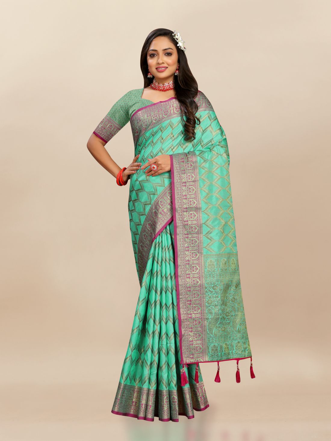 Aqua Blue Color Soft katan silk saree with copper zari weawing design and Rich Zari weawing Pallu with Unstiched Blouse piece.