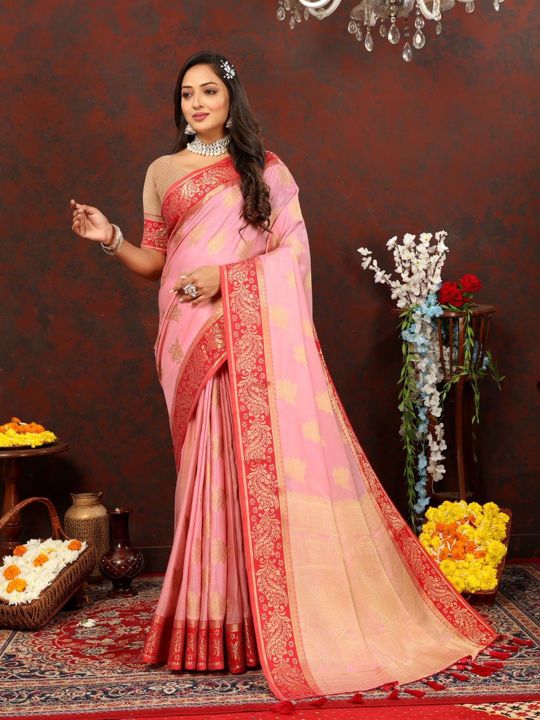 Pink Soft Cotton Silk Saree with Zari Weawing Design and Rich Zari Weawing Pallu with Contrast Border & Tessels attach in Pallu with Unstiched Blouse Pieces.