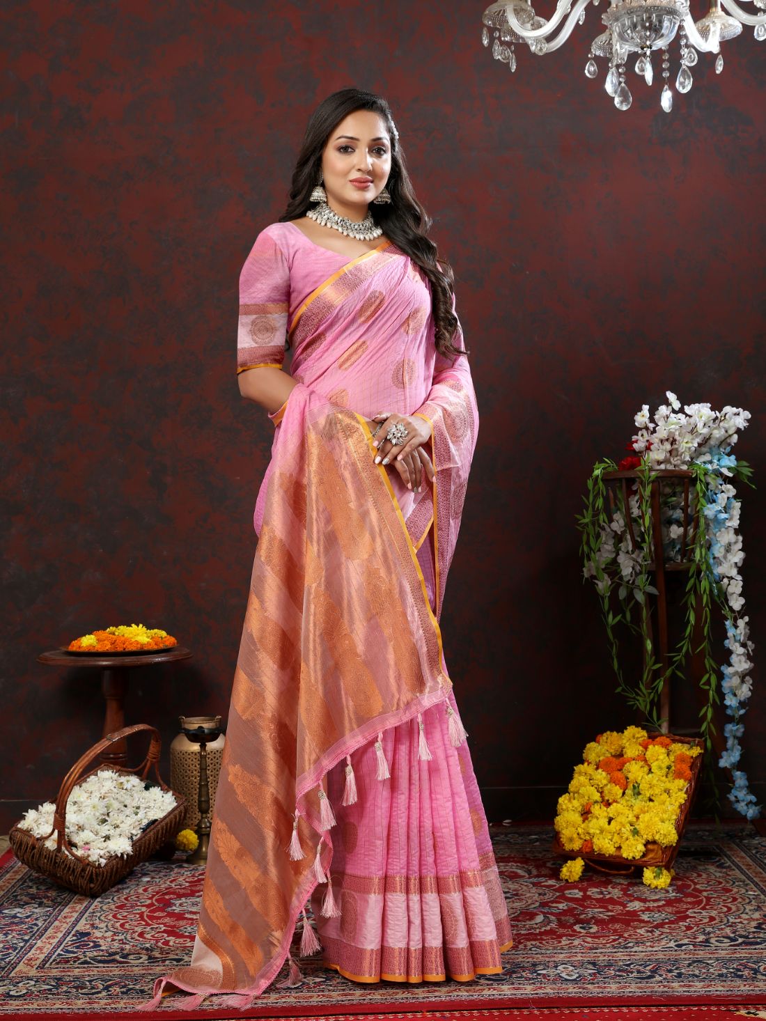 Pink Soft Cotton Silk Saree With Zari Weawing Design And Rich Zari Weawing Pallu With Contrast Border & Tessels Attach In Pallu With Unstiched Blouse Pieces.