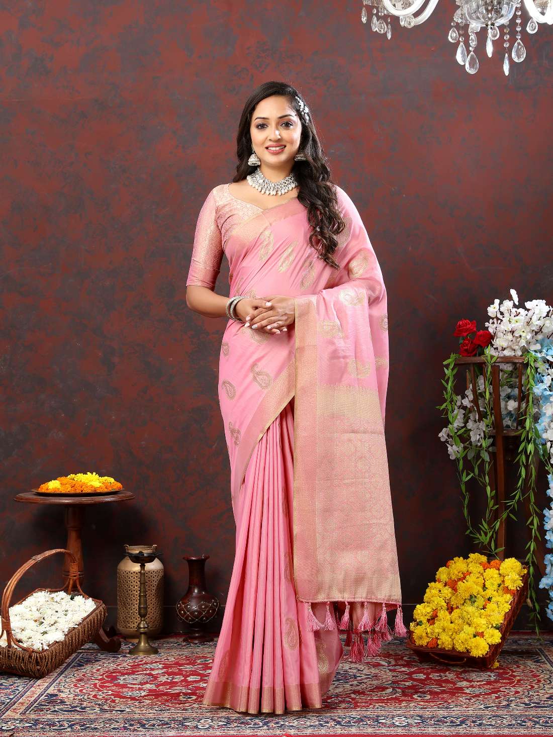 Pink Soft Cotton Silk Saree With Zari Weawing Design And Rich Zari Weawing Pallu With Contrast Border & Tessels Attach In Pallu With Unstiched Blouse Pieces.