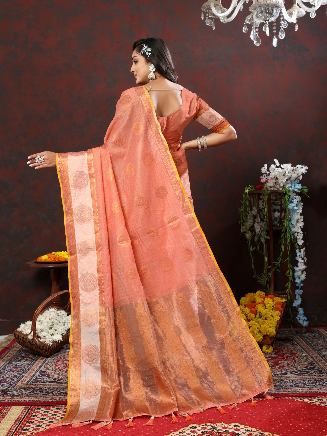 Orange Soft Cotton Silk Saree With Zari Weawing Design And Rich Zari Weawing Pallu With Contrast Border & Tessels Attach In Pallu With Unstiched Blouse Pieces.
