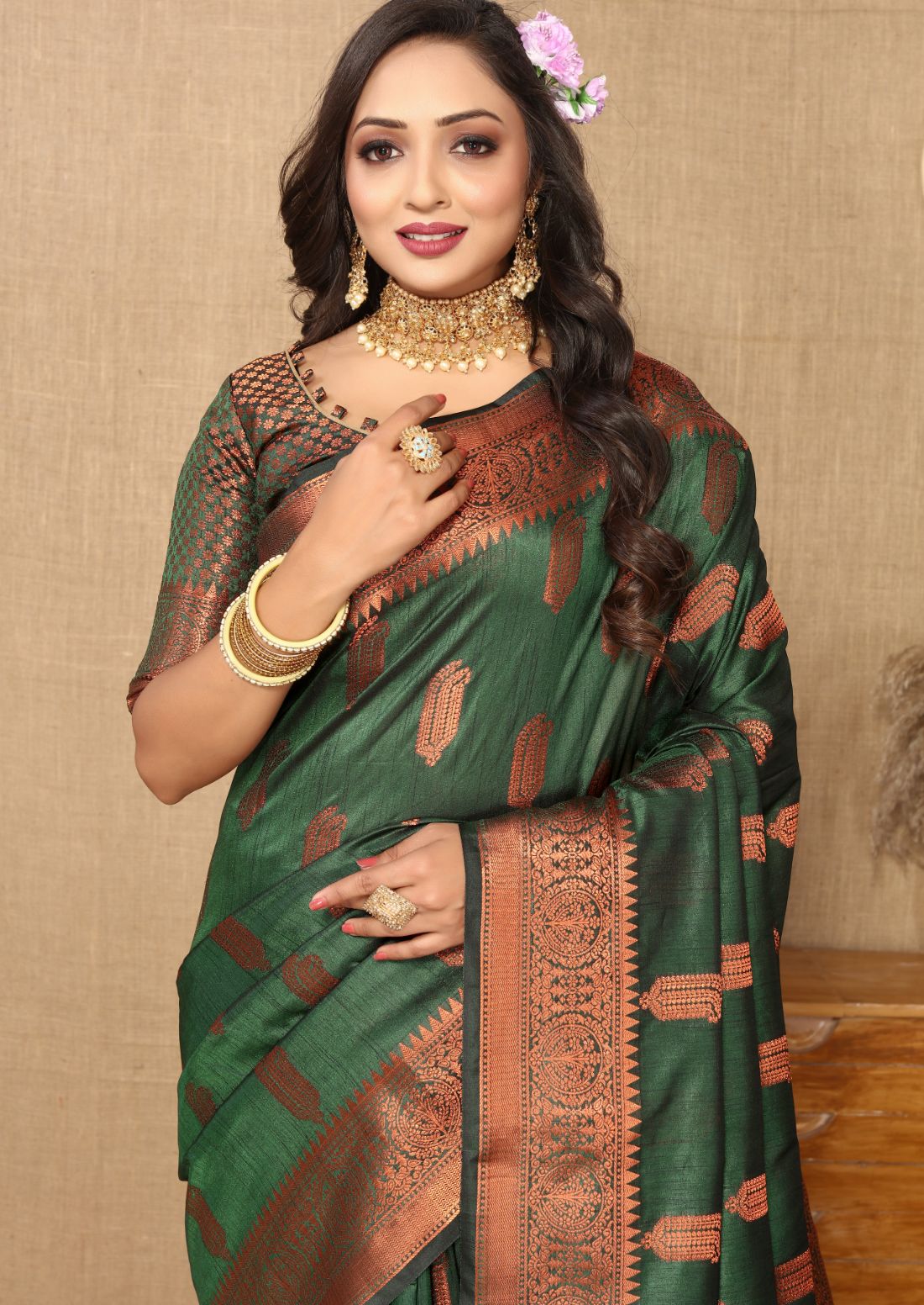 Green Color Soft katan silk saree with copper zari weawing design and Rich Zari weawing Pallu with Unstiched Blouse piece.