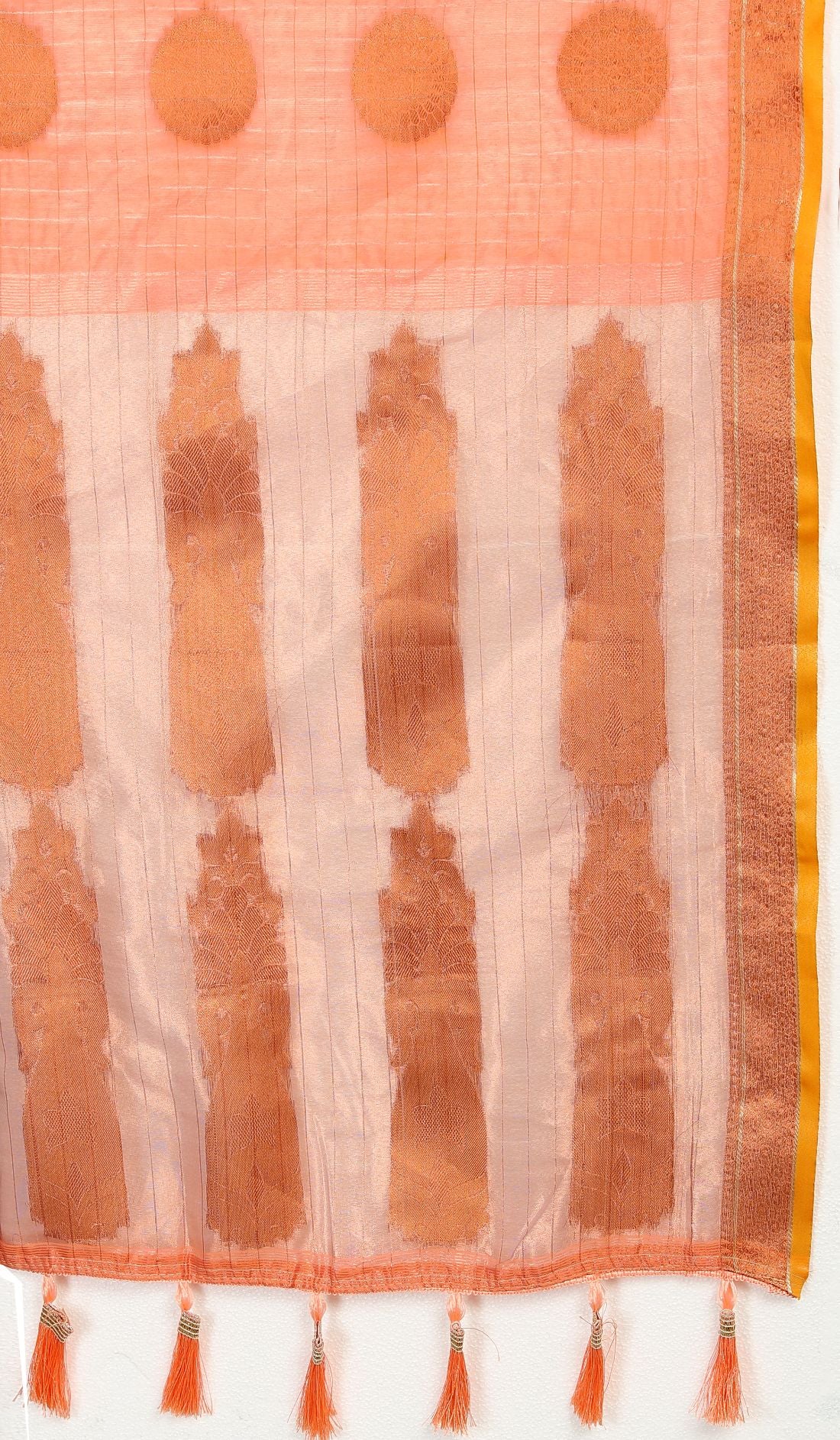 Orange Soft Cotton Silk Saree With Zari Weawing Design And Rich Zari Weawing Pallu With Contrast Border & Tessels Attach In Pallu With Unstiched Blouse Pieces.