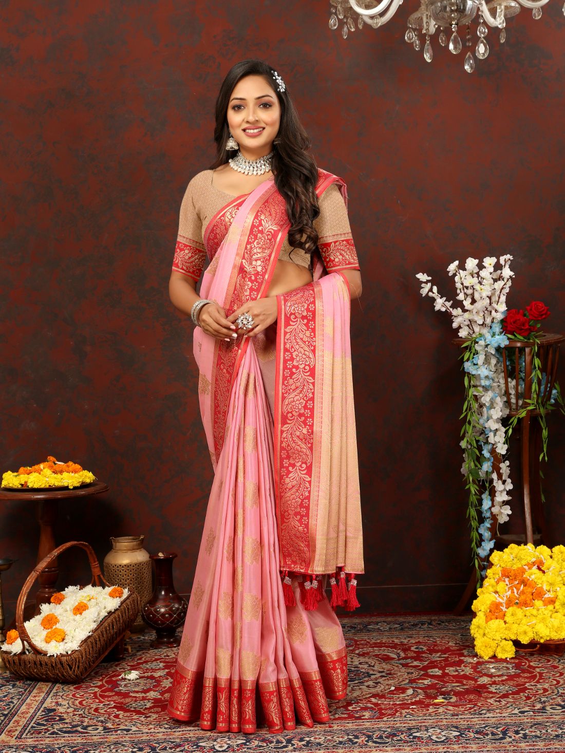 Pink Soft Cotton Silk Saree with Zari Weawing Design and Rich Zari Weawing Pallu with Contrast Border & Tessels attach in Pallu with Unstiched Blouse Pieces.