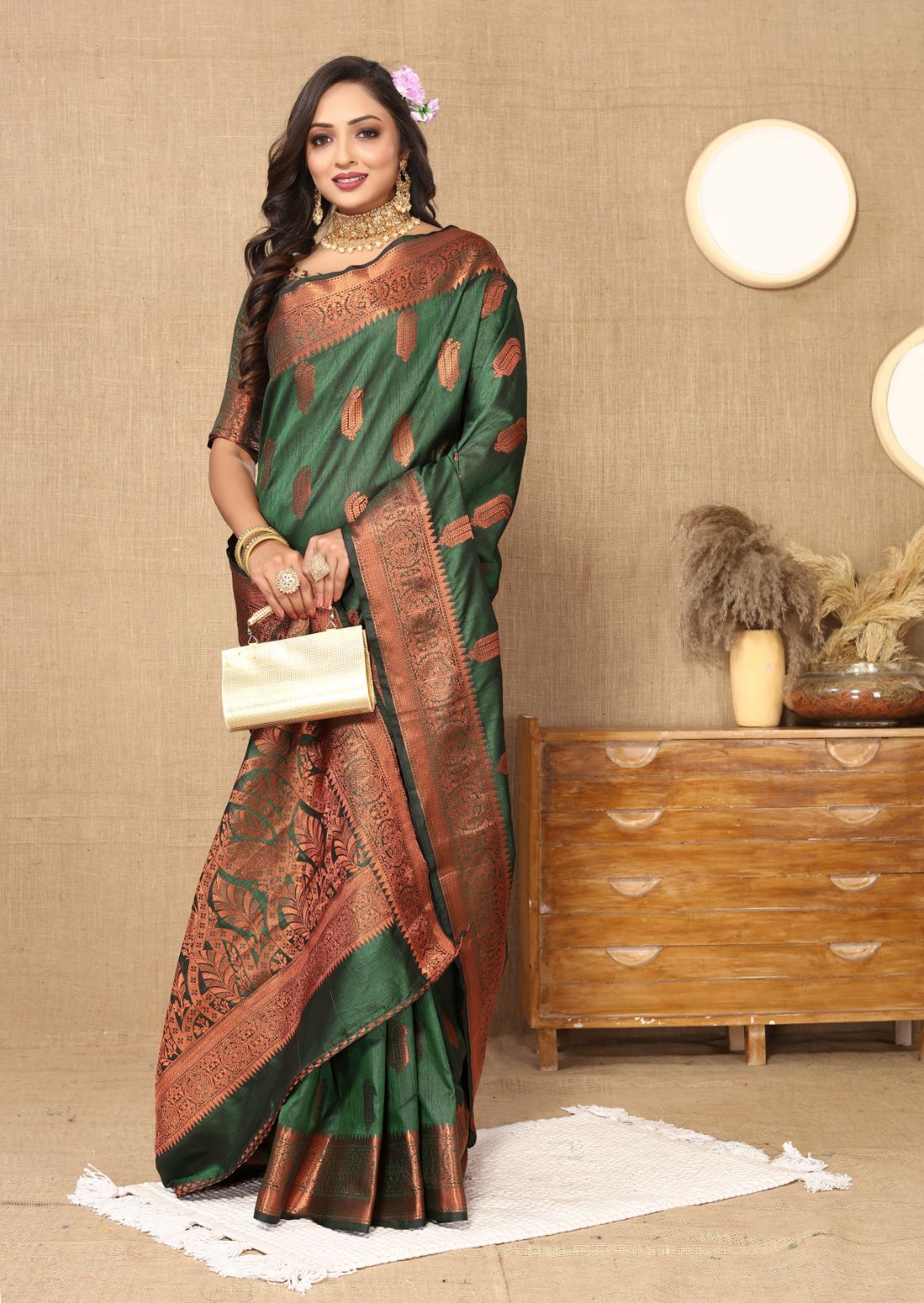 Green Color Soft katan silk saree with copper zari weawing design and Rich Zari weawing Pallu with Unstiched Blouse piece.