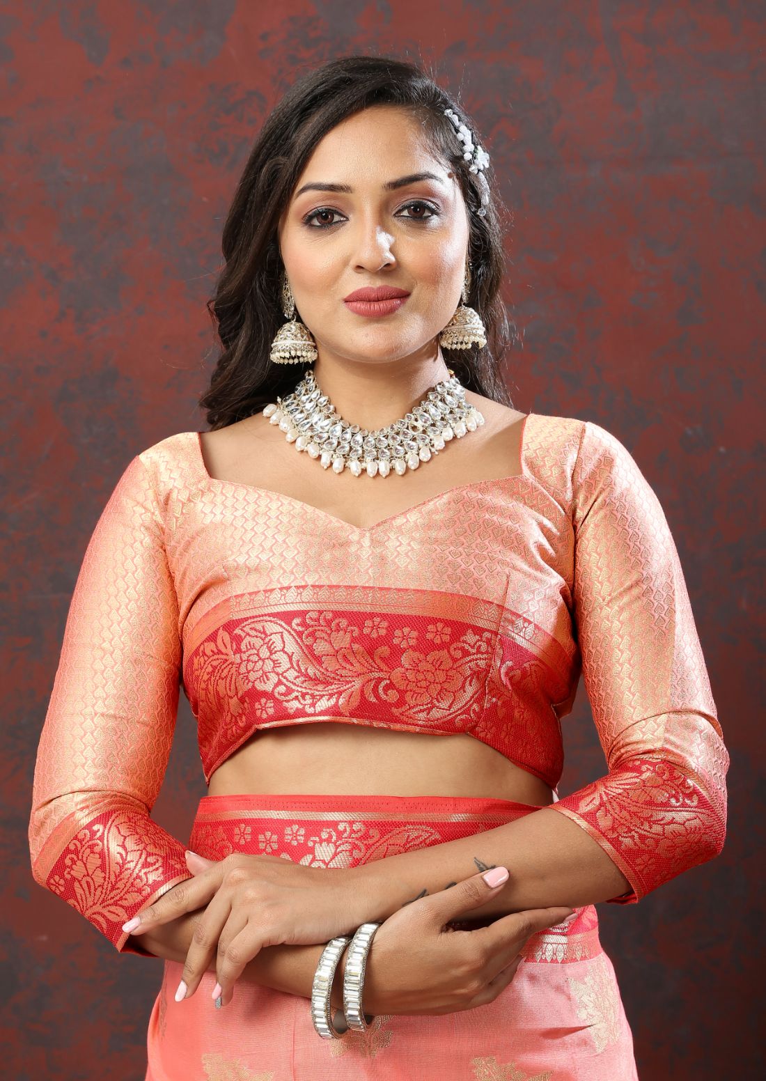 Peach Soft Cotton Silk Saree with Zari Weawing Design and Rich Zari Weawing Pallu with Contrast Border & Tessels attach in Pallu with Unstiched Blouse Pieces.