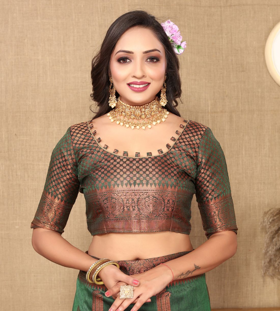Green Color Soft katan silk saree with copper zari weawing design and Rich Zari weawing Pallu with Unstiched Blouse piece.