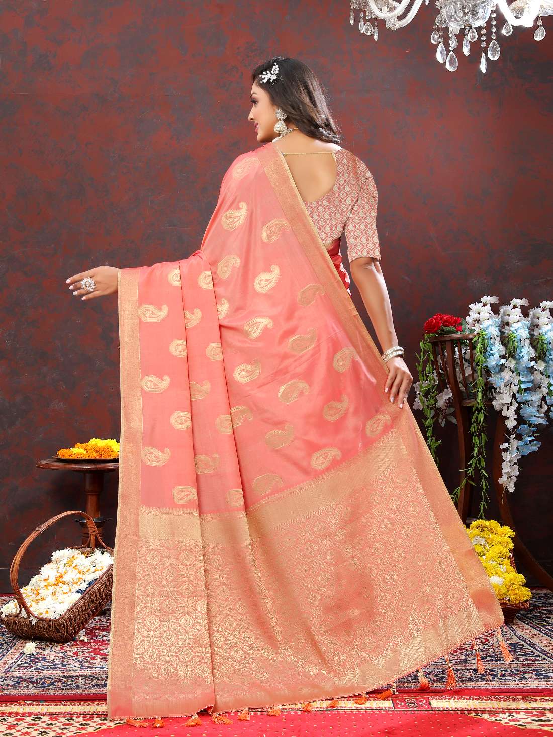 Orange Soft Cotton Silk Saree With Zari Weawing Design And Rich Zari Weawing Pallu With Contrast Border & Tessels Attach In Pallu With Unstiched Blouse Pieces.