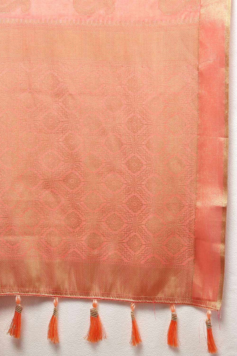 Orange Soft Cotton Silk Saree With Zari Weawing Design And Rich Zari Weawing Pallu With Contrast Border & Tessels Attach In Pallu With Unstiched Blouse Pieces.