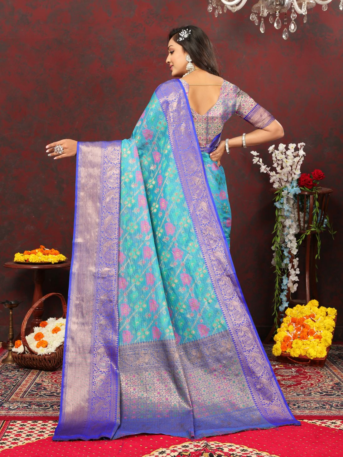 Light Blue Color Soft Cotton Silk Saree With Meenakari Weawing Design And Rich Zari Weawing Pallu And Contras Border With Unstiched Blouse Piease.