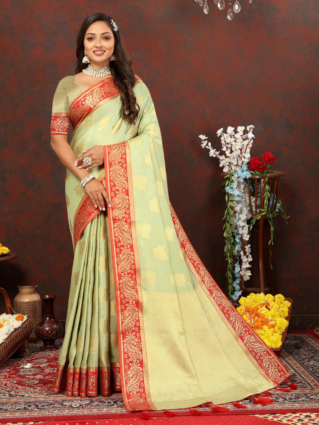 Light Green Soft Cotton Silk Saree with Zari Weawing Design and Rich Zari Weawing Pallu with Contrast Border & Tessels attach in Pallu with Unstiched Blouse Pieces.