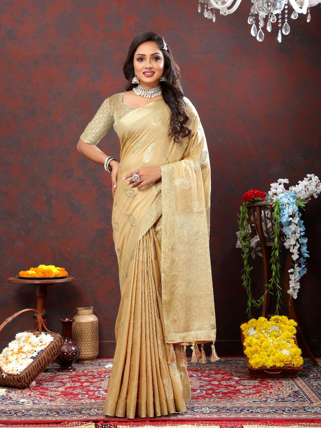 Cream Soft Cotton Silk Saree With Zari Weawing Design And Rich Zari Weawing Pallu With Contrast Border & Tessels Attach In Pallu With Unstiched Blouse Pieces.