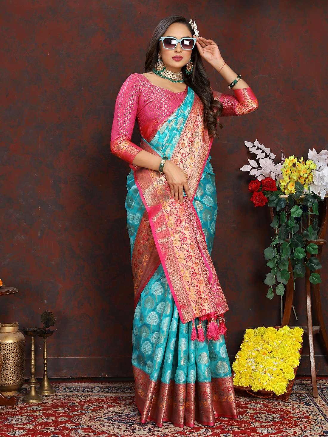 Light Blue & Pink Color Women’s Zari Woven Designer Soft Organza Silk Saree and Rich Pallu Weawing Unstitched Blouse With Blouse Piece.
