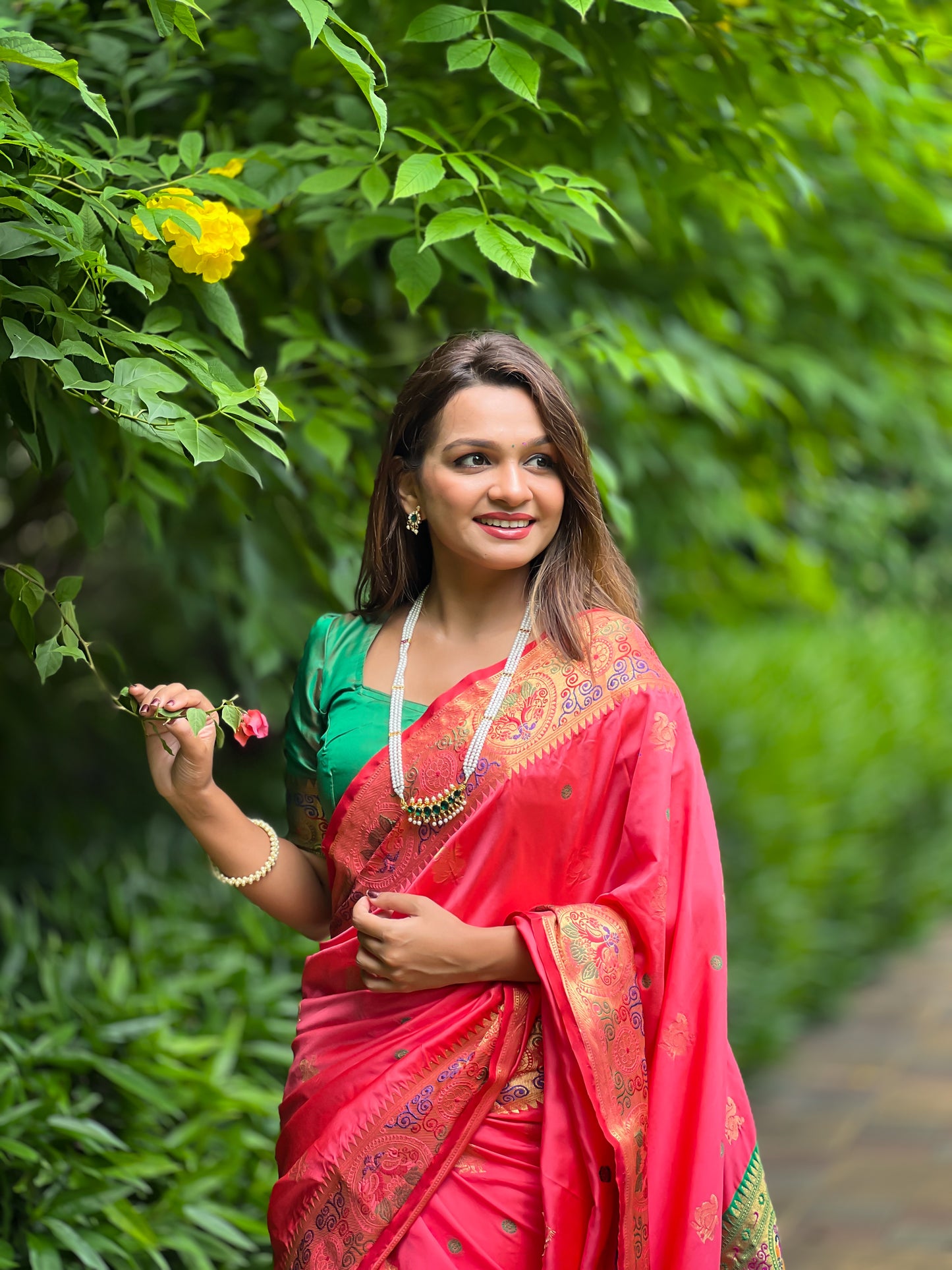 Soft Pethani Silk Saree With Minakari Weaving Design And Minakari Weaving Rich Pallu With Turning Peacock Border