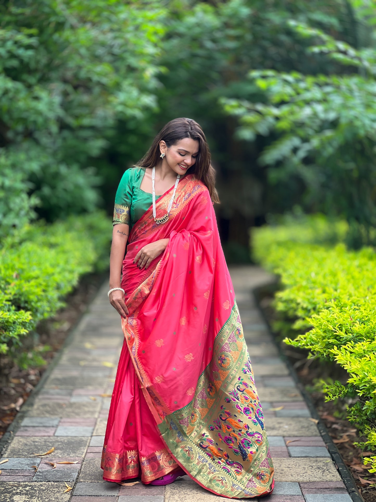 Soft Pethani Silk Saree With Minakari Weaving Design And Minakari Weaving Rich Pallu With Turning Peacock Border