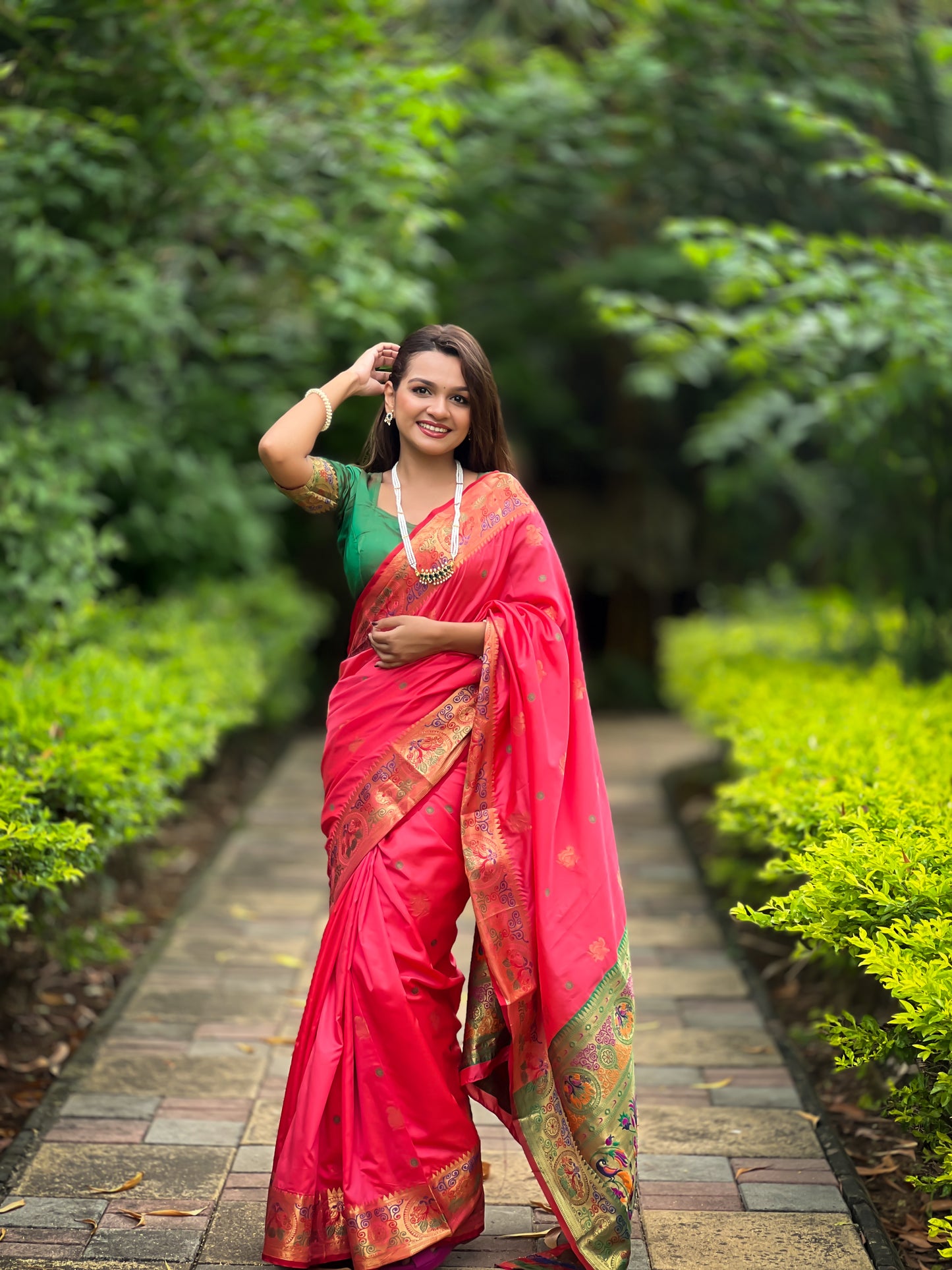 Soft Pethani Silk Saree With Minakari Weaving Design And Minakari Weaving Rich Pallu With Turning Peacock Border