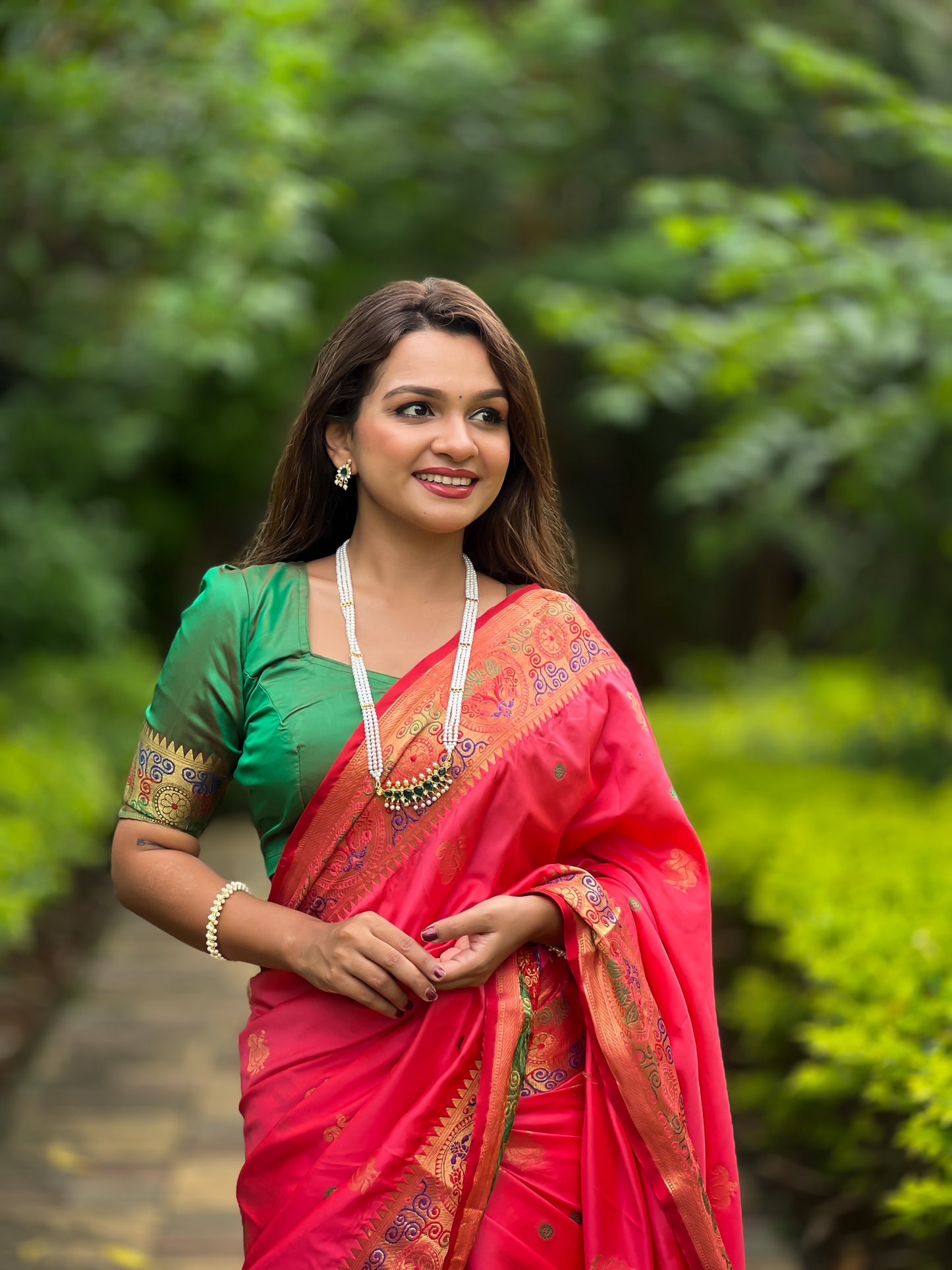 Soft Pethani Silk Saree With Minakari Weaving Design And Minakari Weaving Rich Pallu With Turning Peacock Border