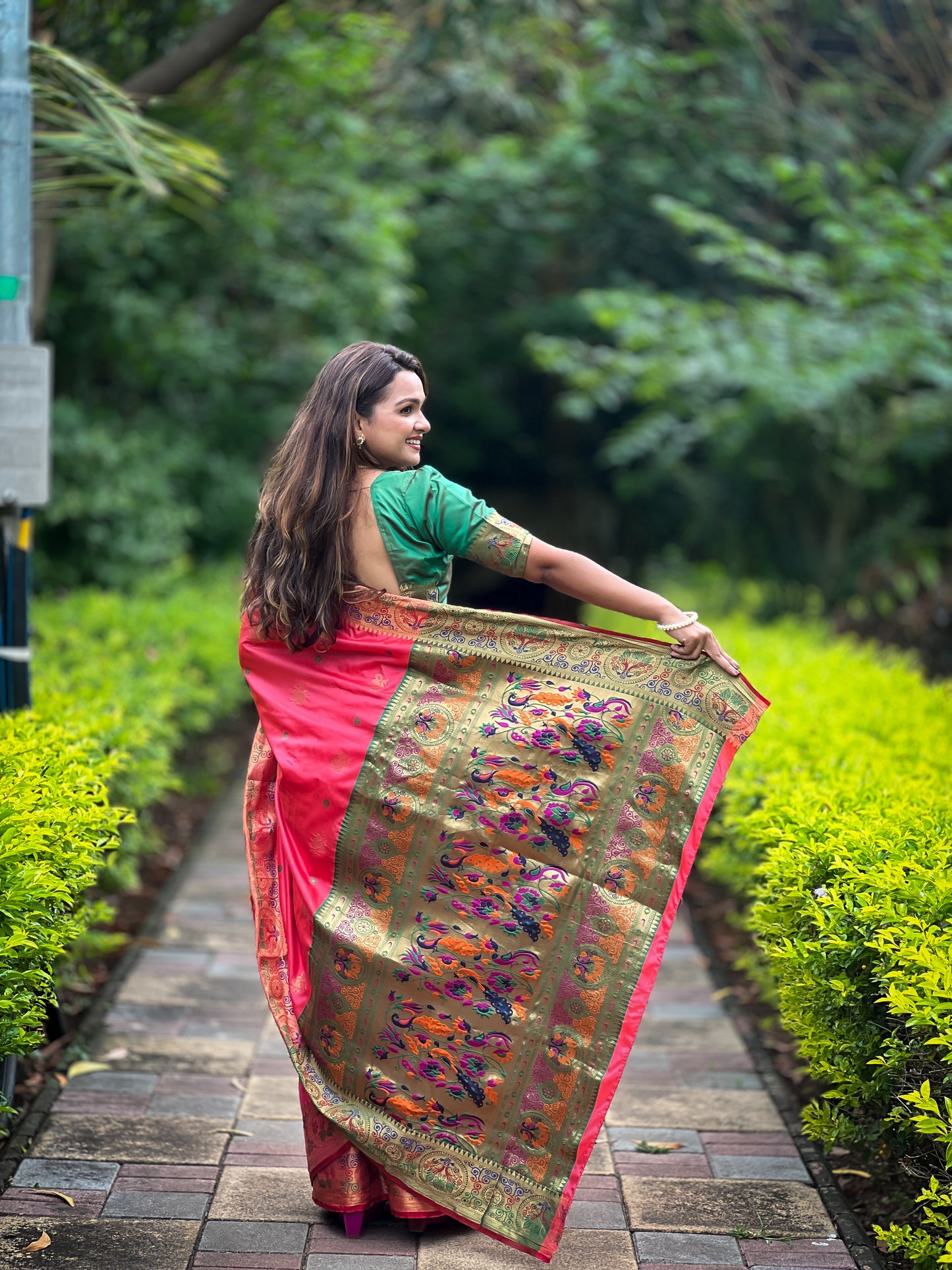 Soft Pethani Silk Saree With Minakari Weaving Design And Minakari Weaving Rich Pallu With Turning Peacock Border