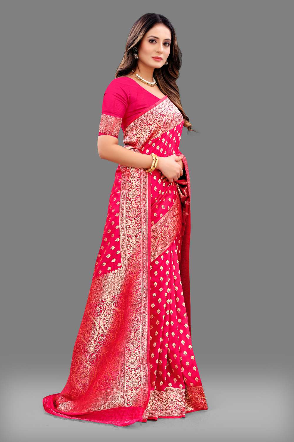 Women's Soft Lichi Silk Saree with Golden Zari Woven and Beautiful Rich Pallu Design & Jacquard Work Saree With Unstiched Blouse Piece.