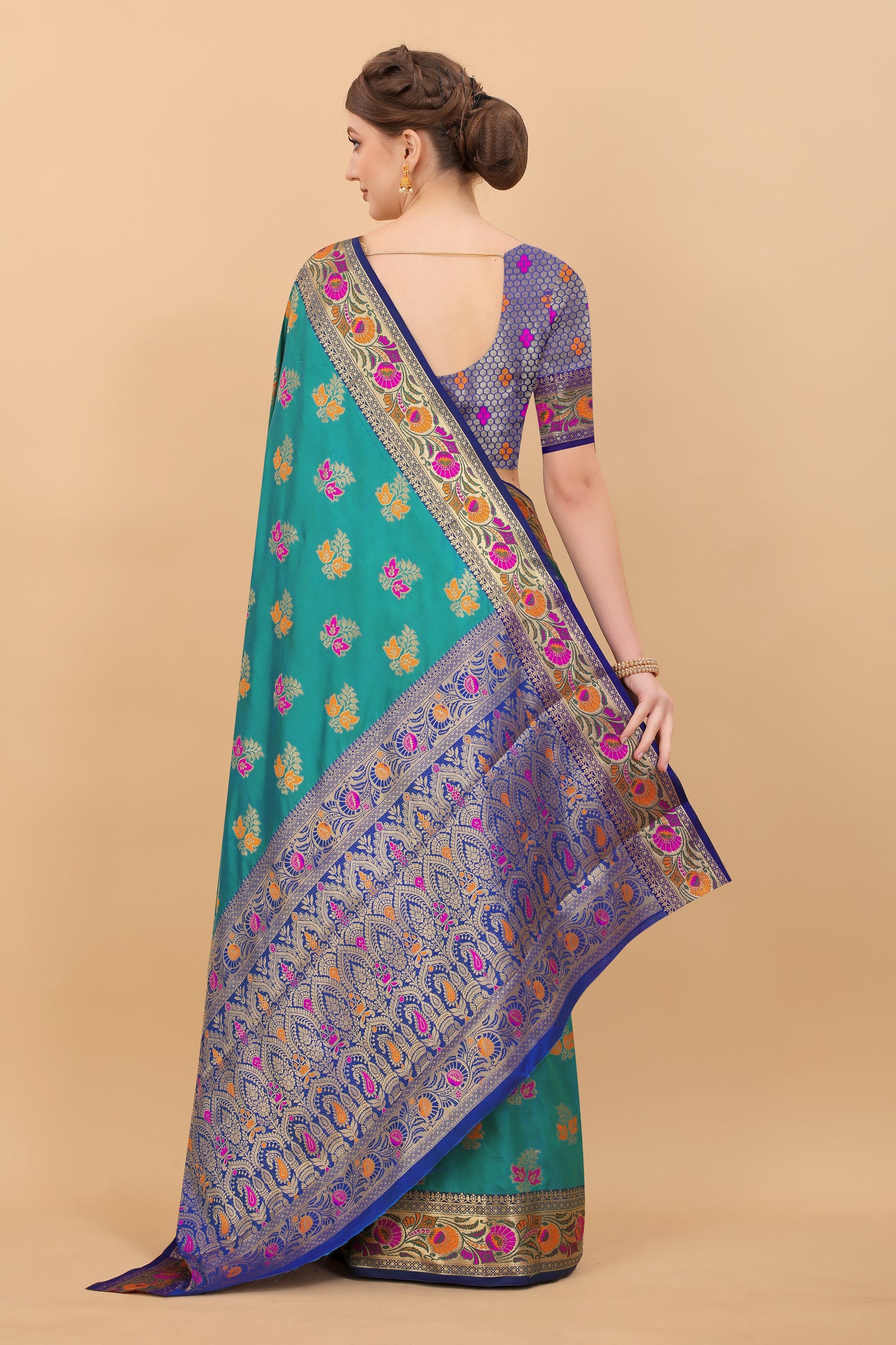 Soft Silk saree with Meenakari weawing design and Rich Zari weawing Pallu with zari weawing border