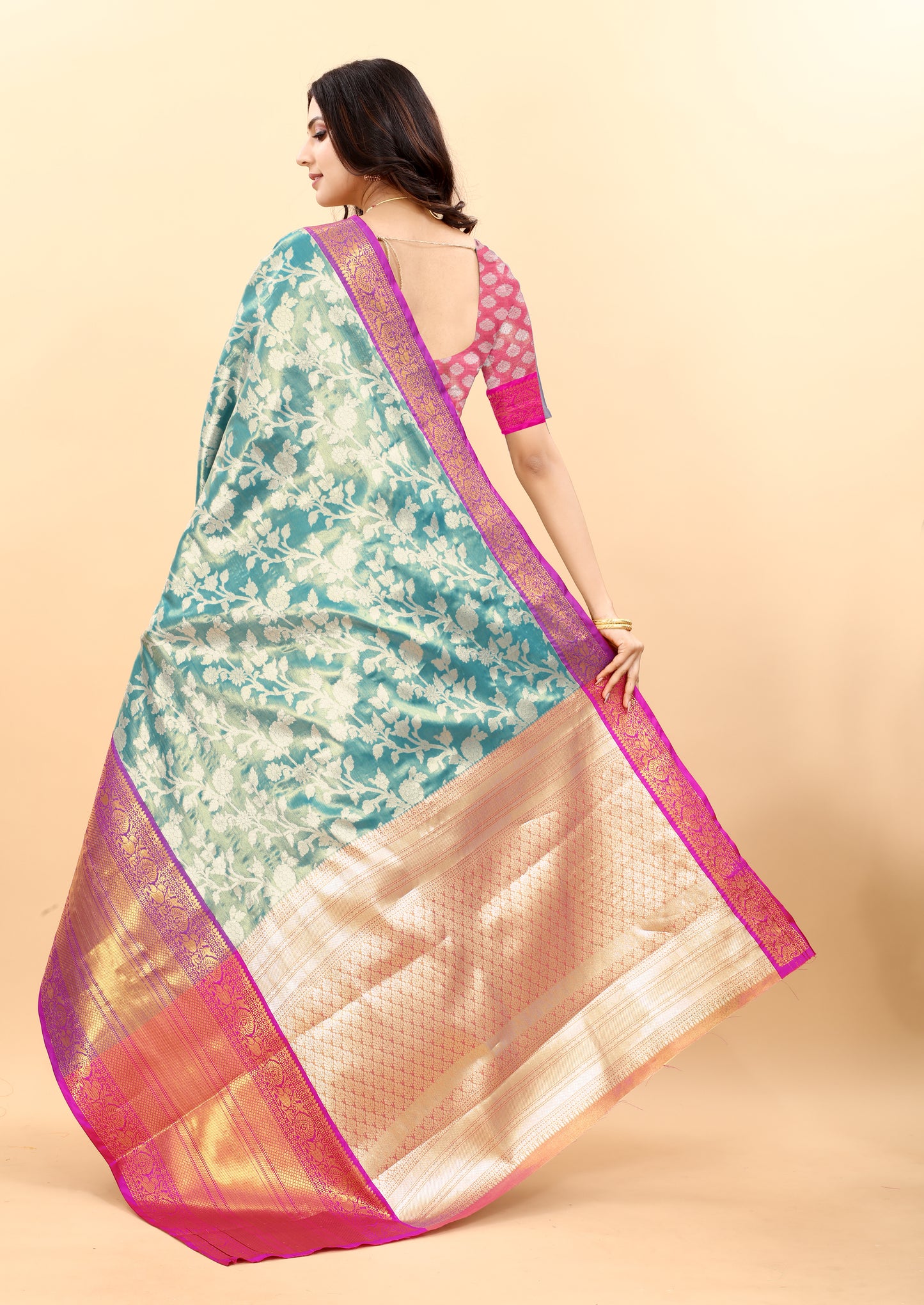 Women's Soft Kanjeevaram Silk Saree with Golden Zari Woven and Beautiful Rich Pallu Design & Jacquard Work Saree With Unstiched Blouse Piece.
