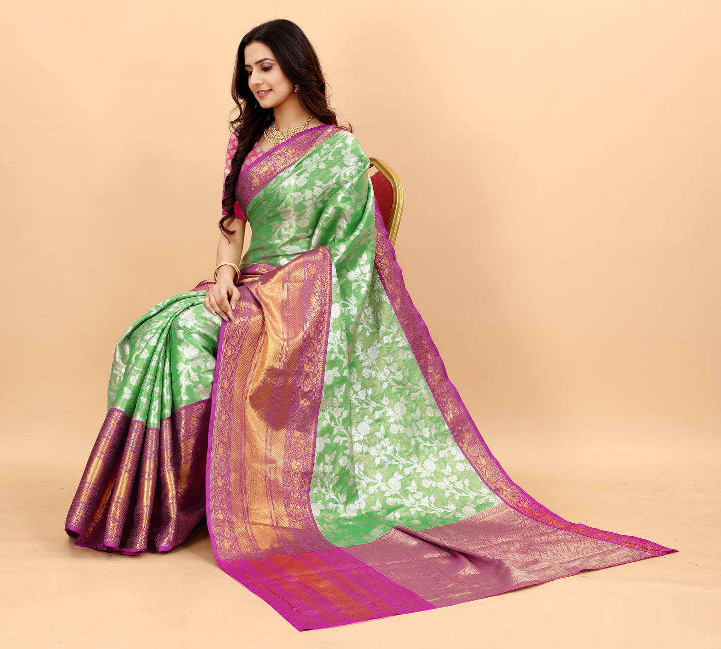 Women's Soft Kanjeevaram Silk Saree with Golden Zari Woven and Beautiful Rich Pallu Design & Jacquard Work Saree With Unstiched Blouse Piece.