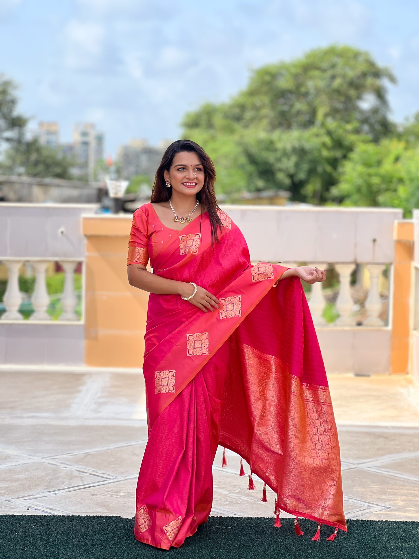 Sonpari Silk Zari Weaving Border Saree