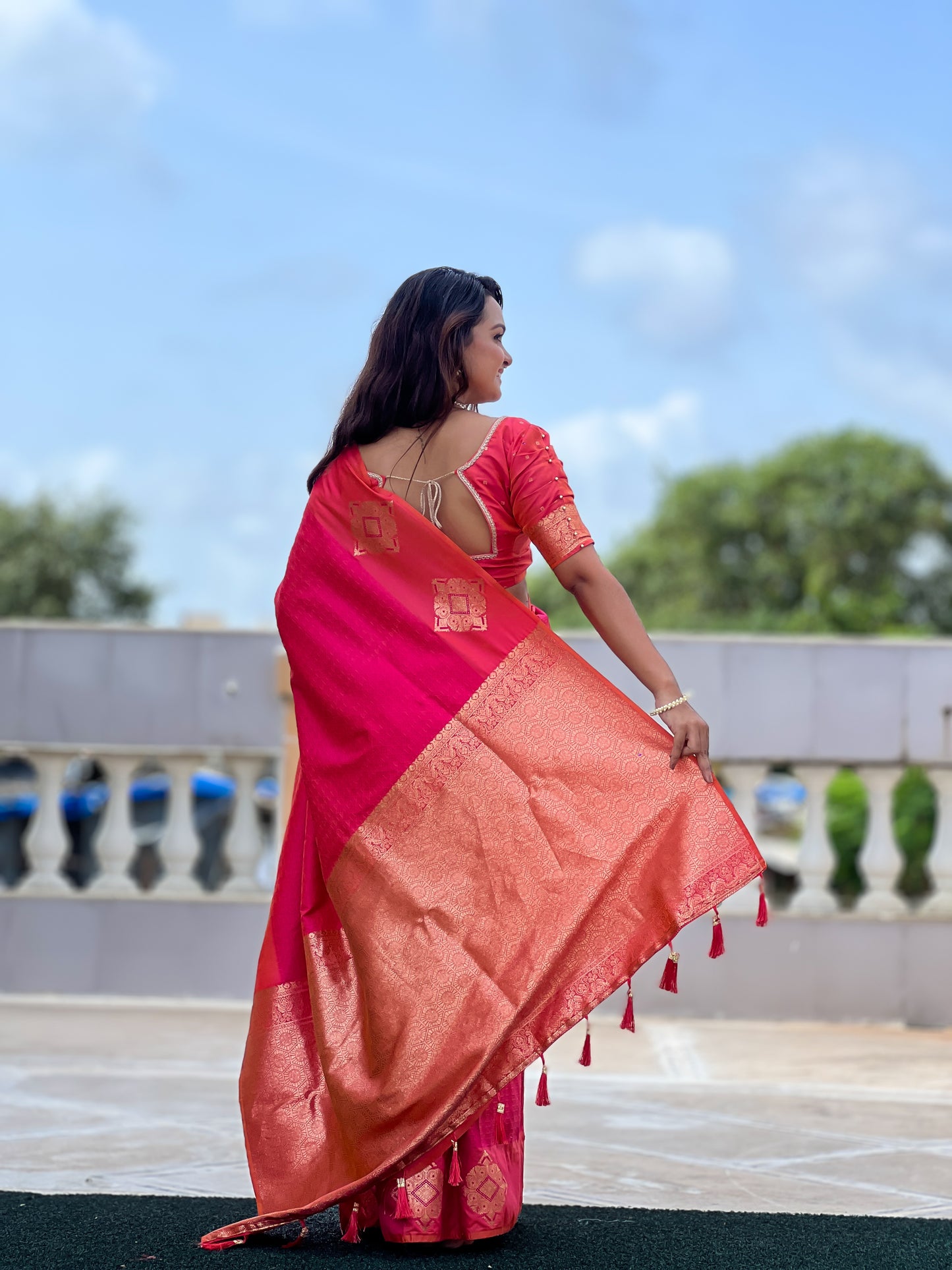 Sonpari Silk Zari Weaving Border Saree