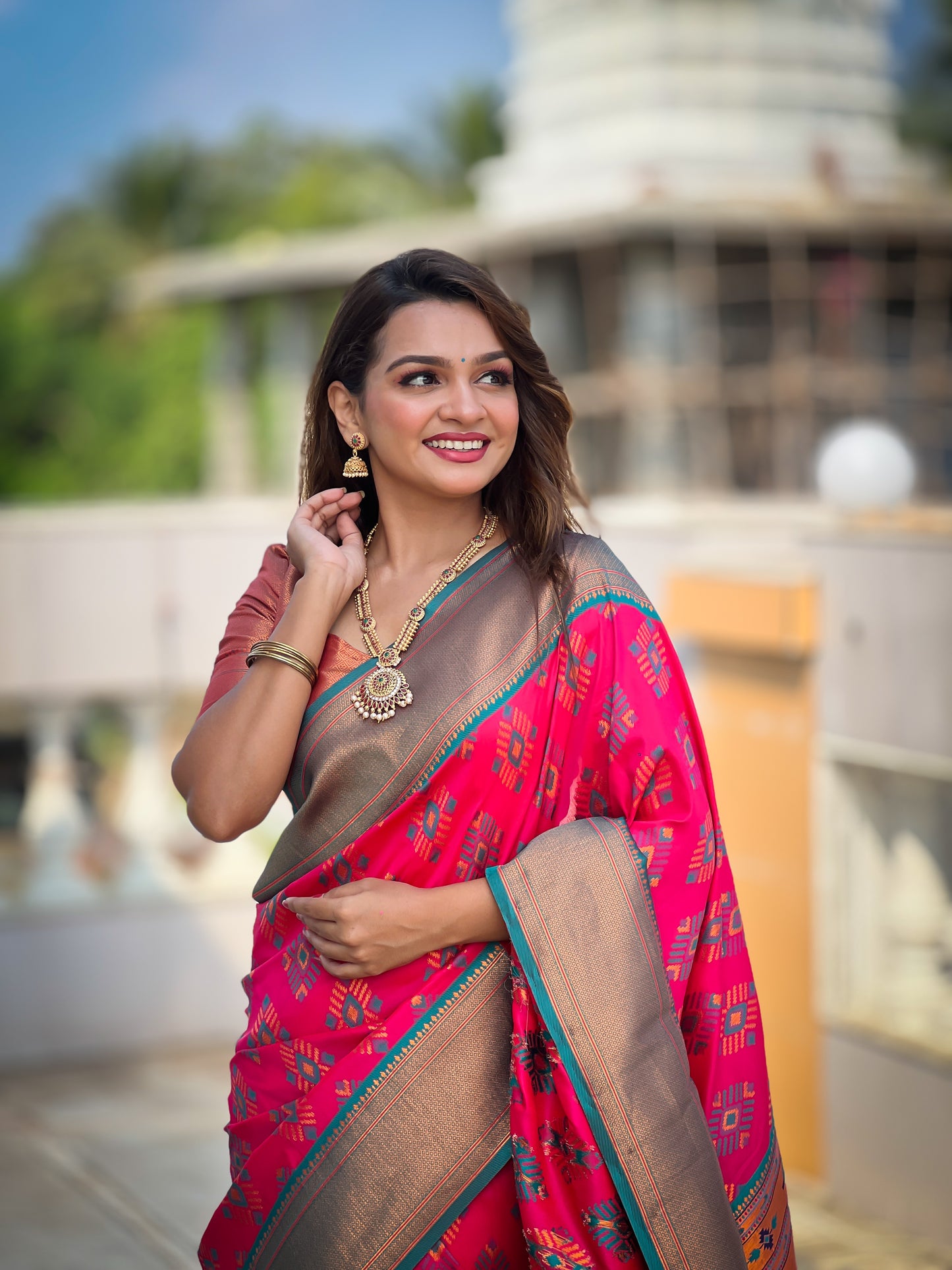 Presented By KeKoVi Beautiful Traditional Paithani Saree With Contrast Running Blouse 