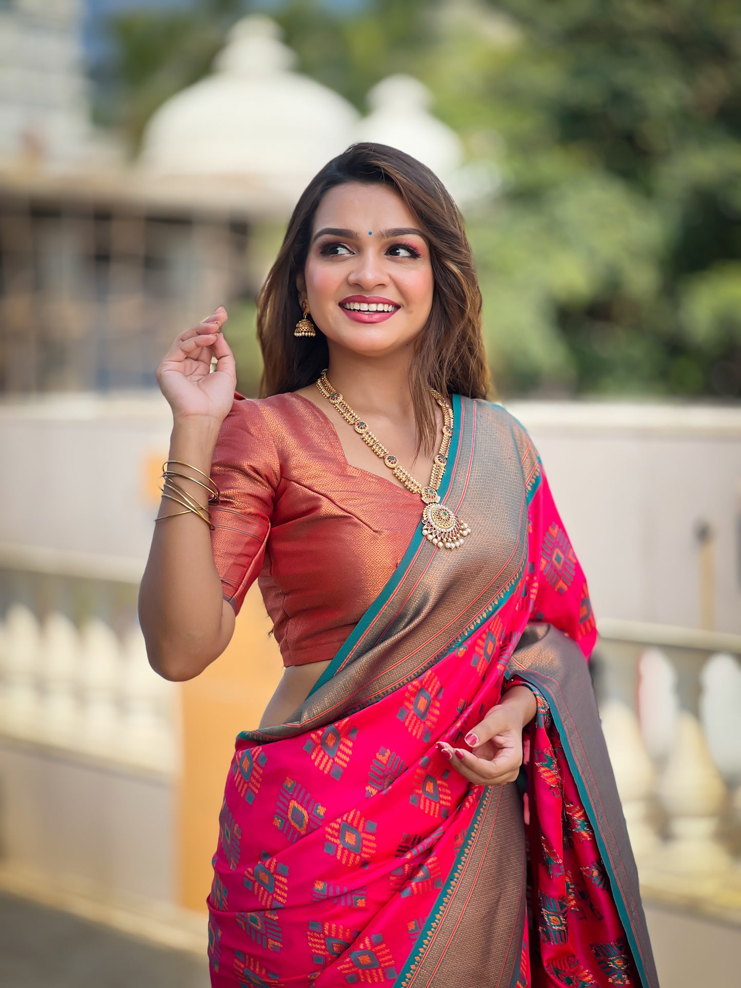 Presented By KeKoVi Beautiful Traditional Paithani Saree With Contrast Running Blouse 