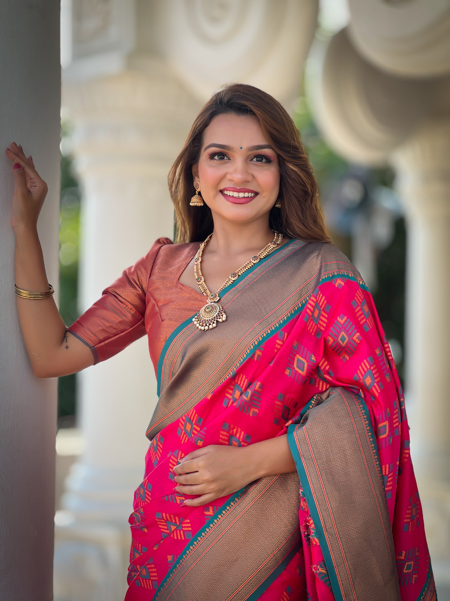 Presented By KeKoVi Beautiful Traditional Paithani Saree With Contrast Running Blouse 