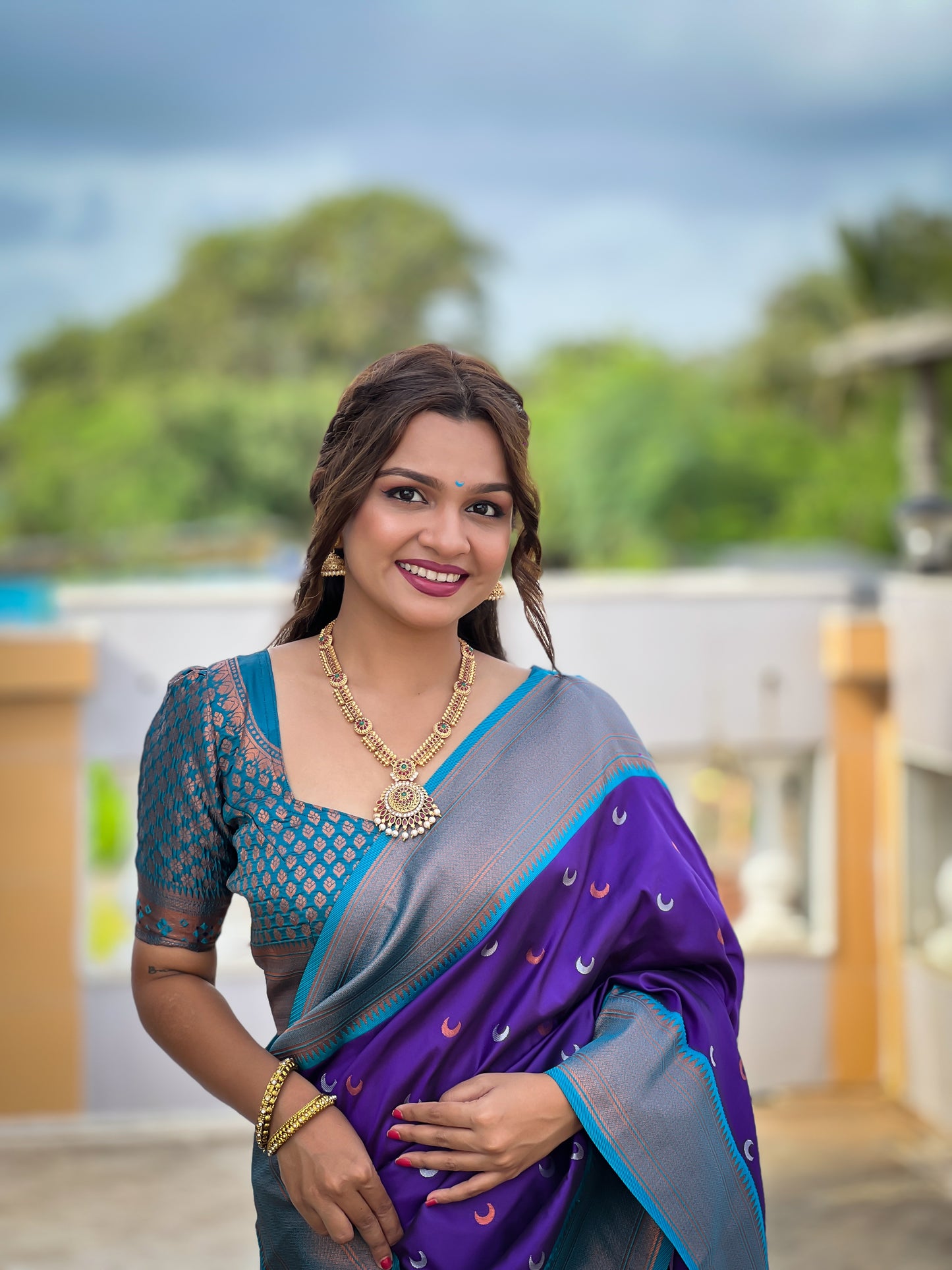 Chandrakor Traditional Paithani Saree With Contrast Running Blouse