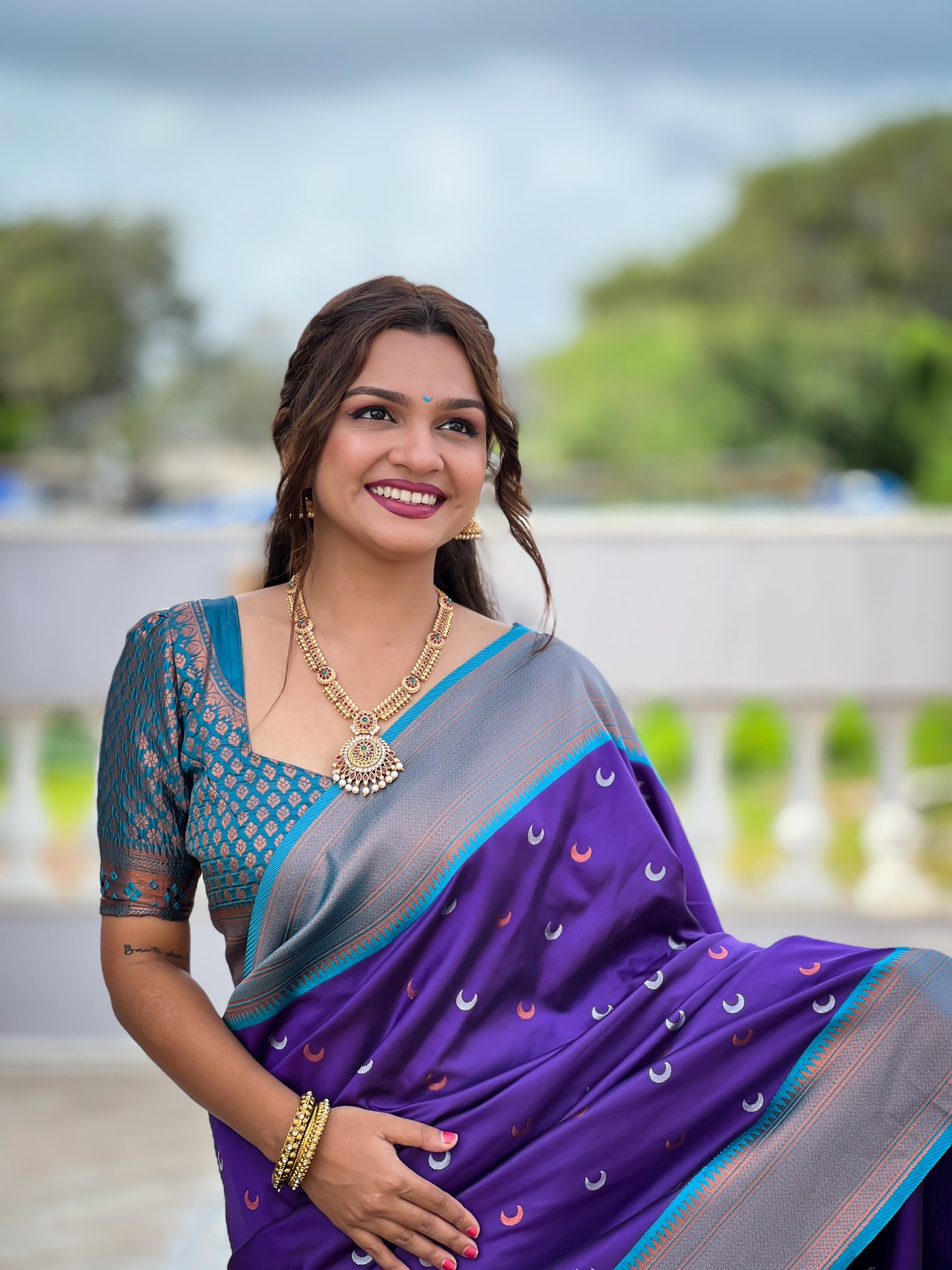 Chandrakor Traditional Paithani Saree With Contrast Running Blouse